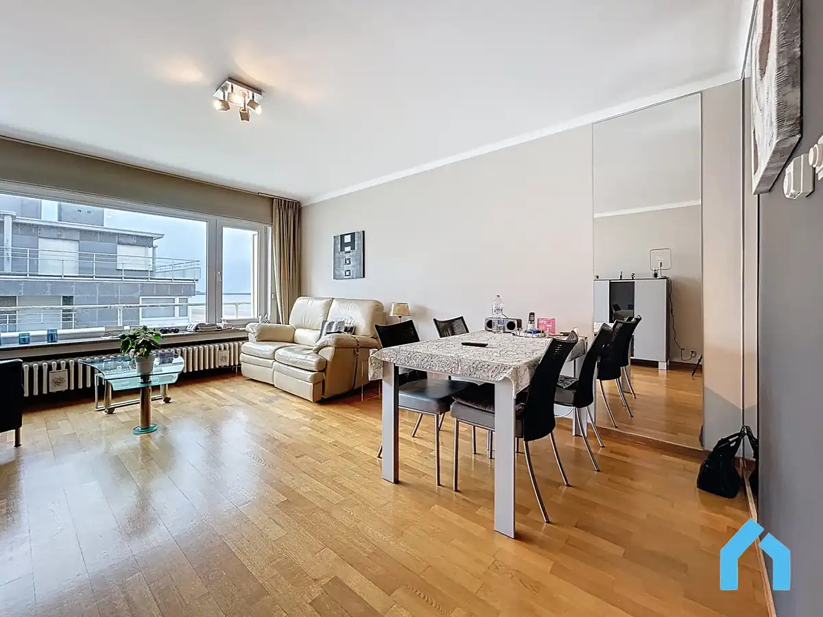 Charmant appartement met ruim terras te koop! foto 2