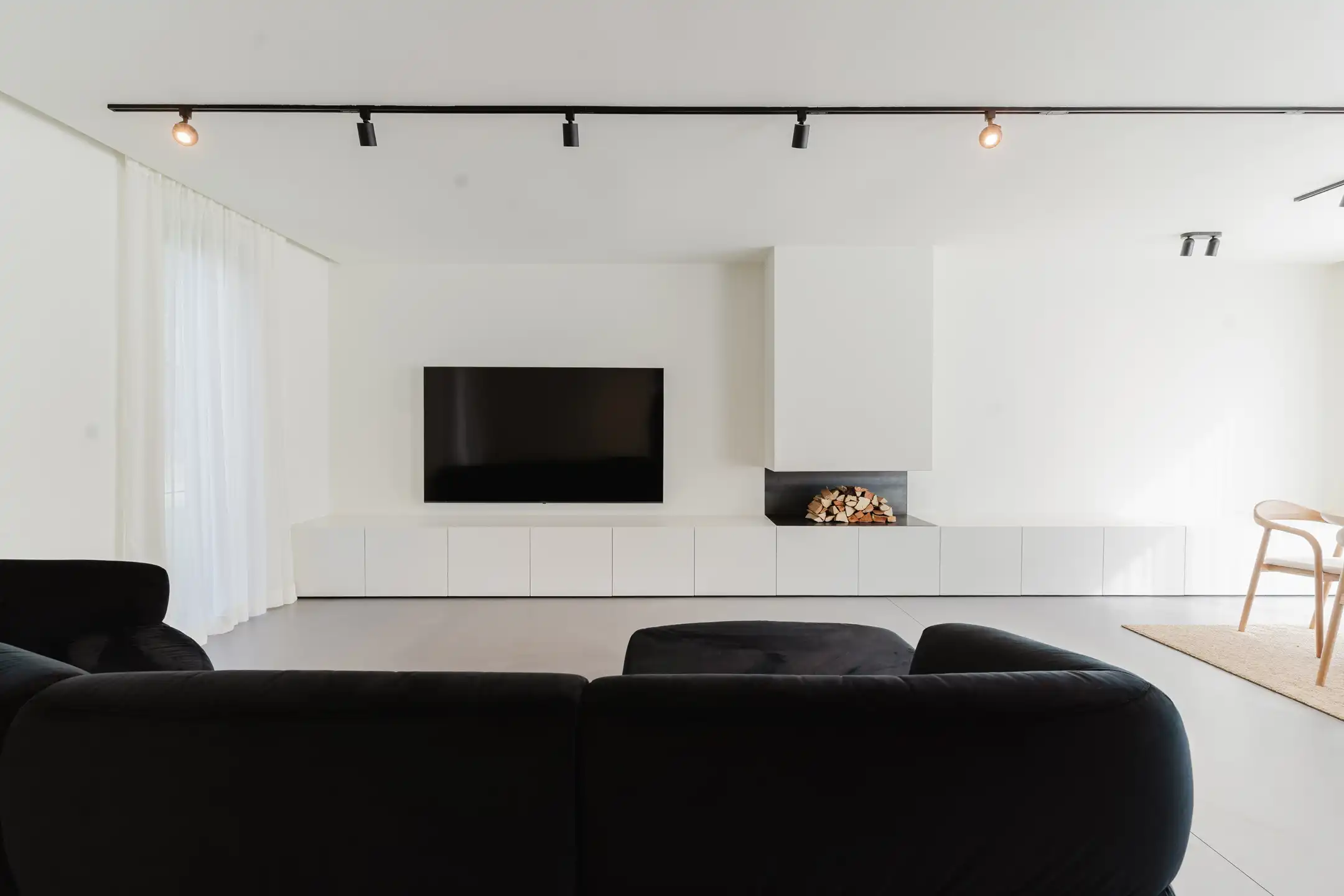 Modernistische woning met 4 slaapkamers en tuin te Drongen foto 3