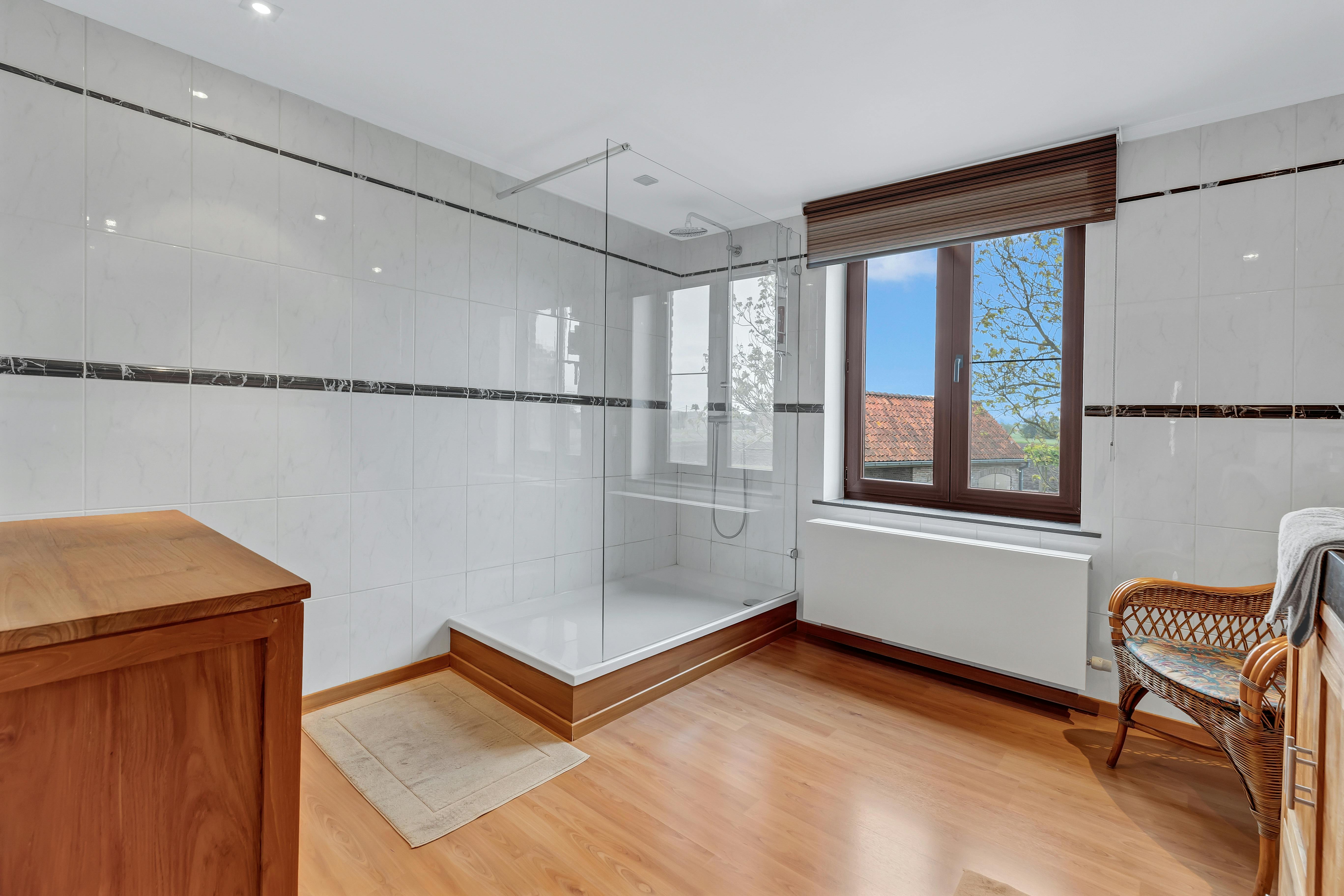 Gerenoveerde, prestigieuze villa te koop in Aartrijke  foto 13