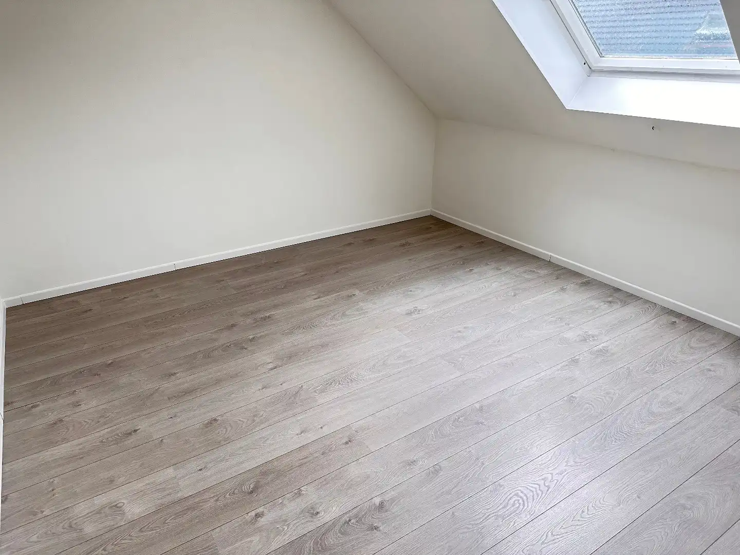 Duplex-appartement met 2 slaapkamers en 1 autostandplaats in Lanaken centrum  !  foto 12