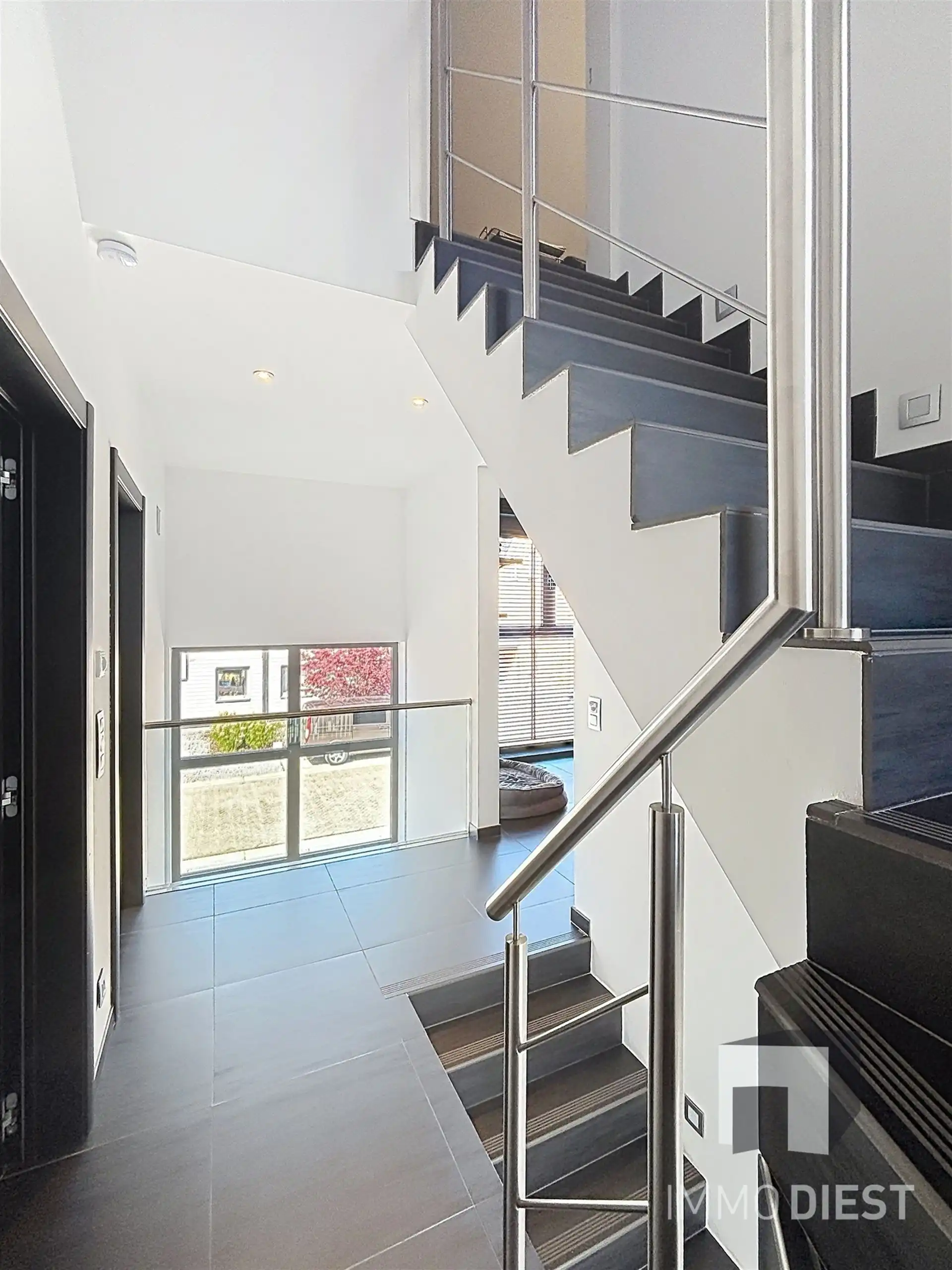 Hip wonen in alle rust: energiezuinige split-levelwoning in Zoerle-Parwijs. foto 24