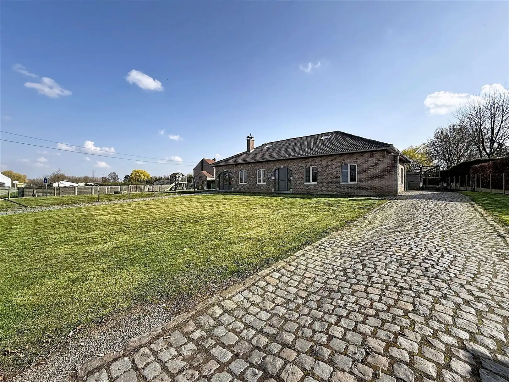 Ruime open bebouwing, 4 slpks, bureau, 14a 01ca foto 32