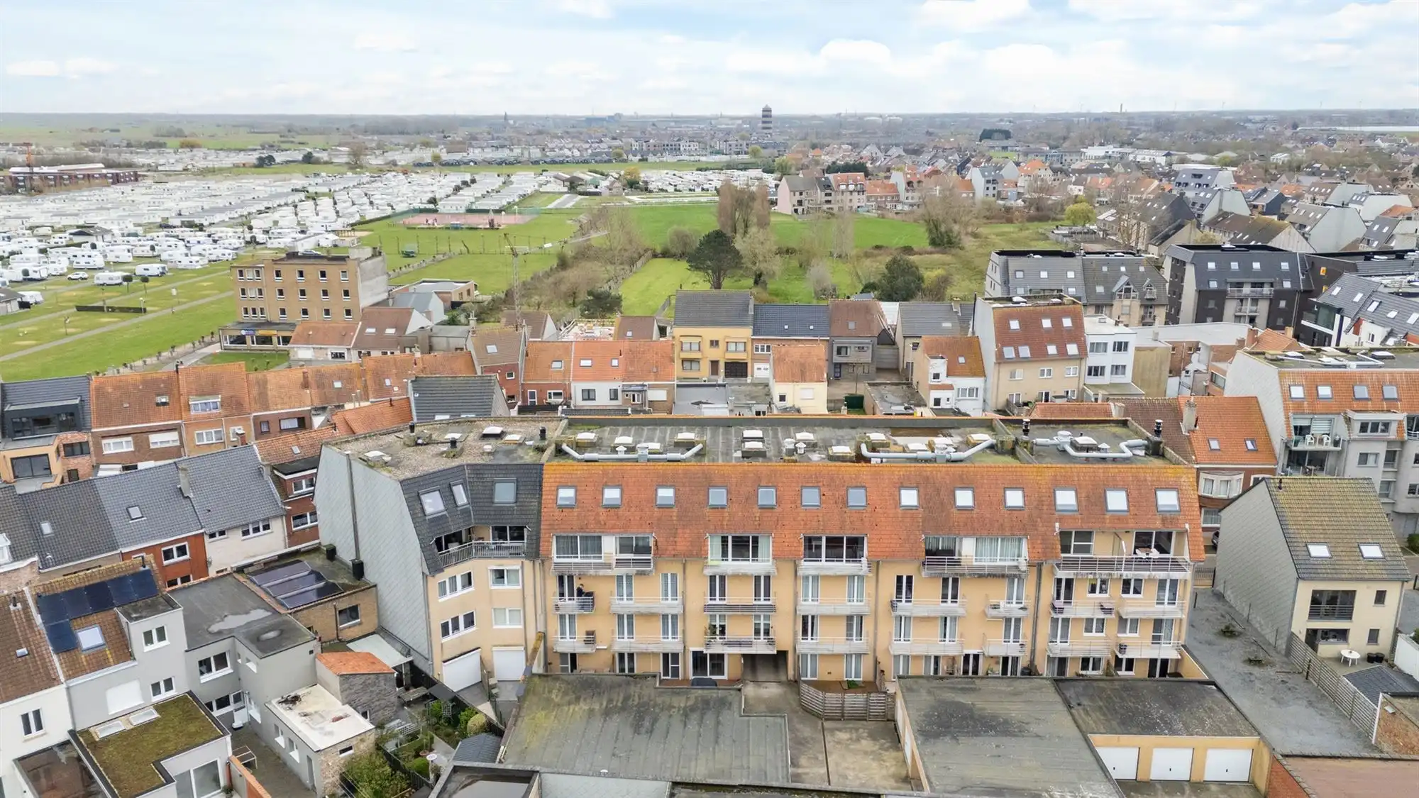 Instapklaar duplex appartement met terras aan zee! foto 21