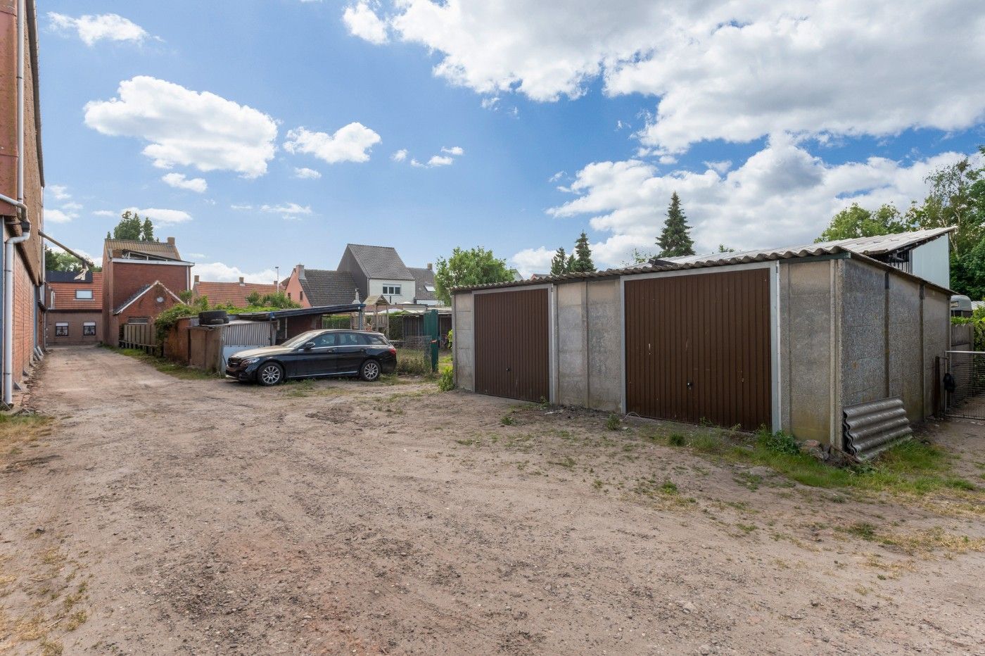 Ruime woning met 3 slpk. op prachtig perceel van 1285 m² foto 28