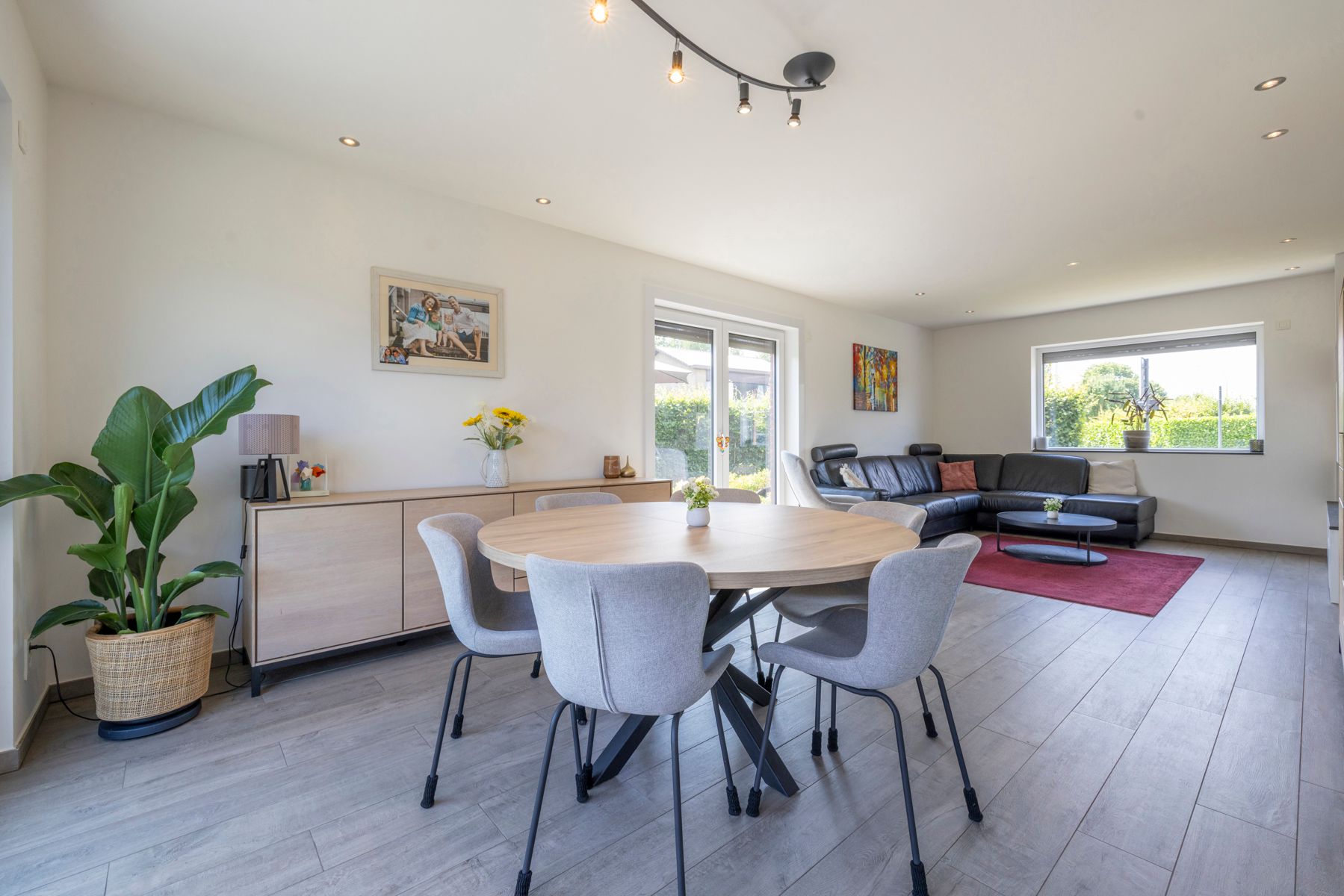 Energiezuinige woning met 4 slaapkamers en garage te koop! foto 4