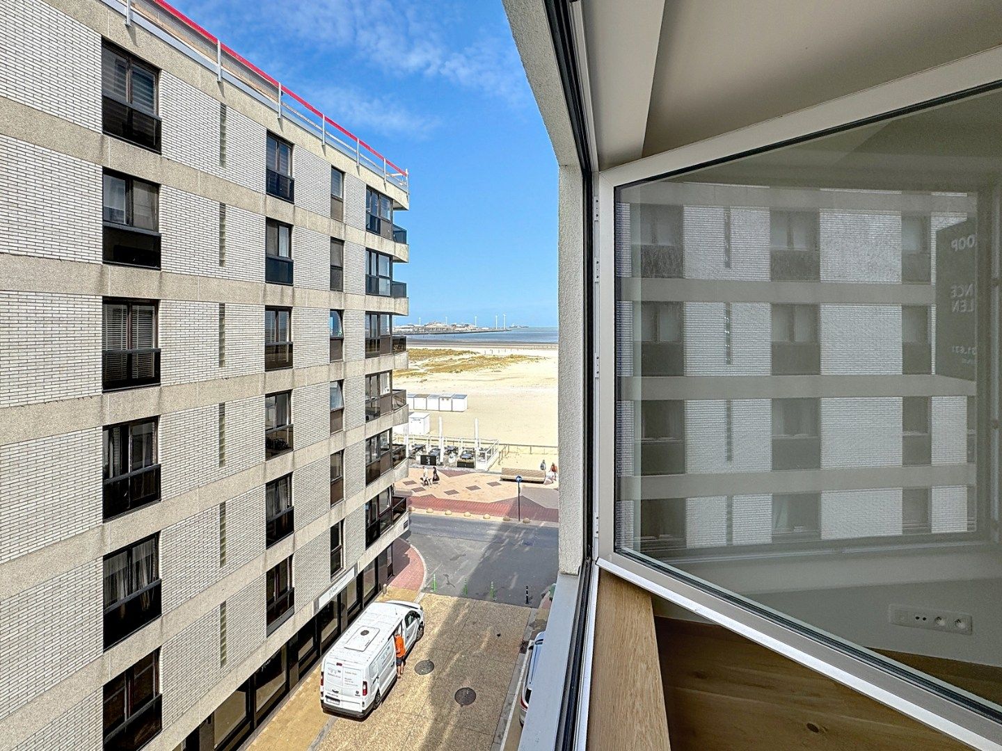 Volledig gerenoveerd appartement met 2 slaapkamers foto 9