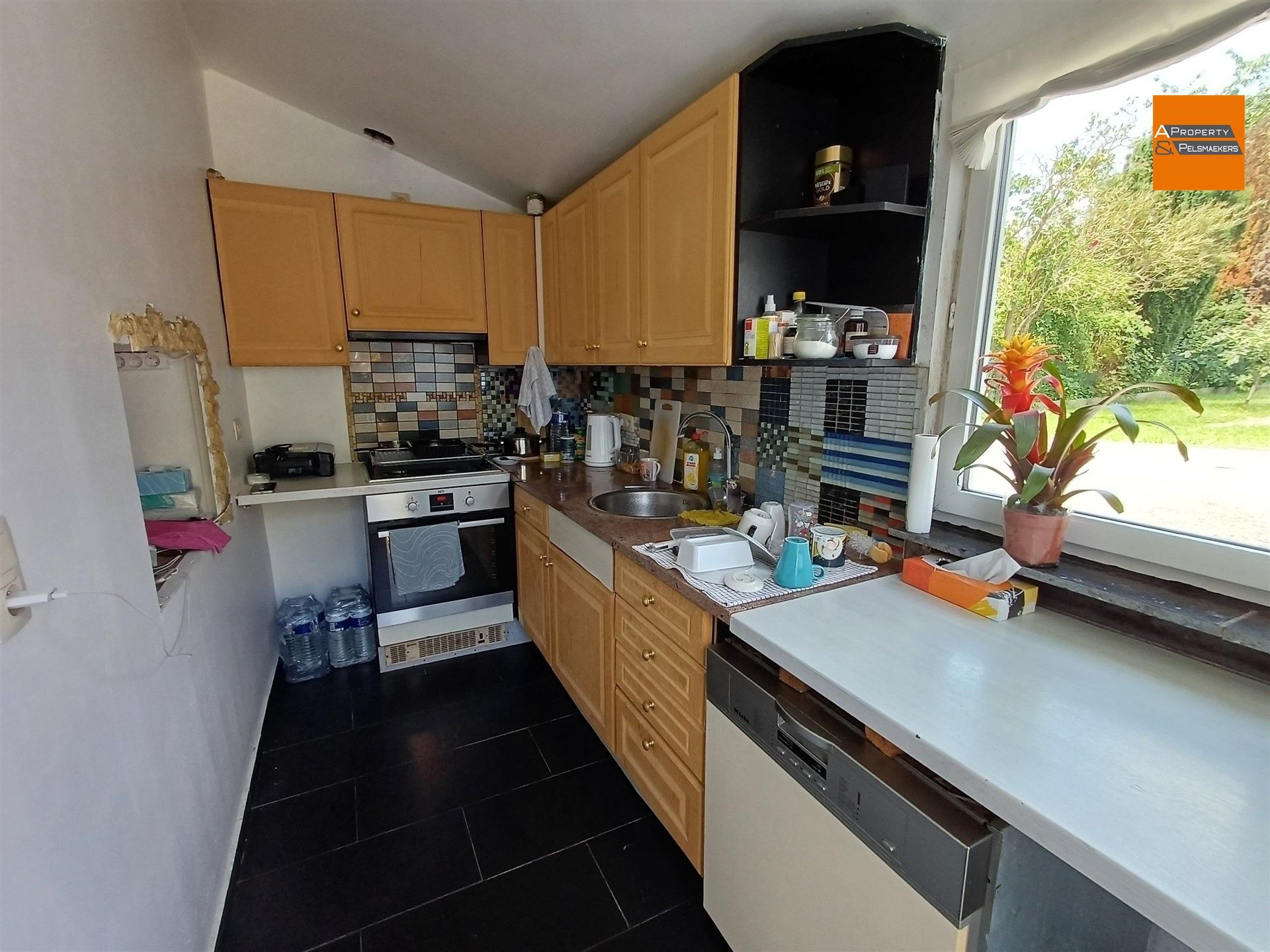 Huis met 2 slaapkamers en mooie tuin in het centrum  foto 8