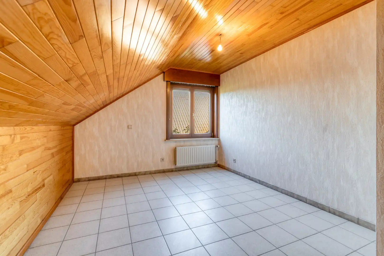 Vrijstaande woning met licht, ruimte en veel potentieel foto 14