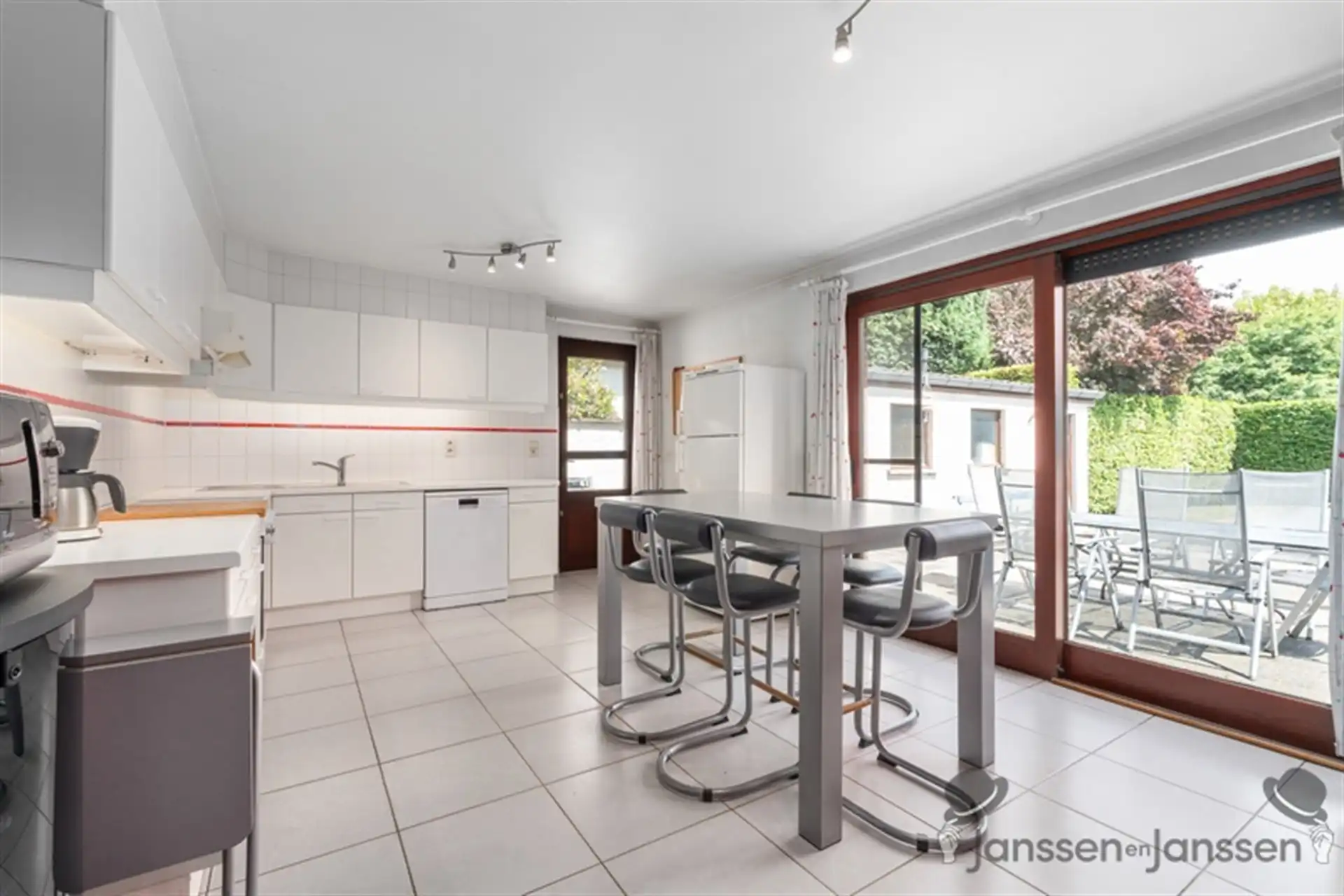 Woning met 3 slaapkamers en verwarmd zwembad foto 7