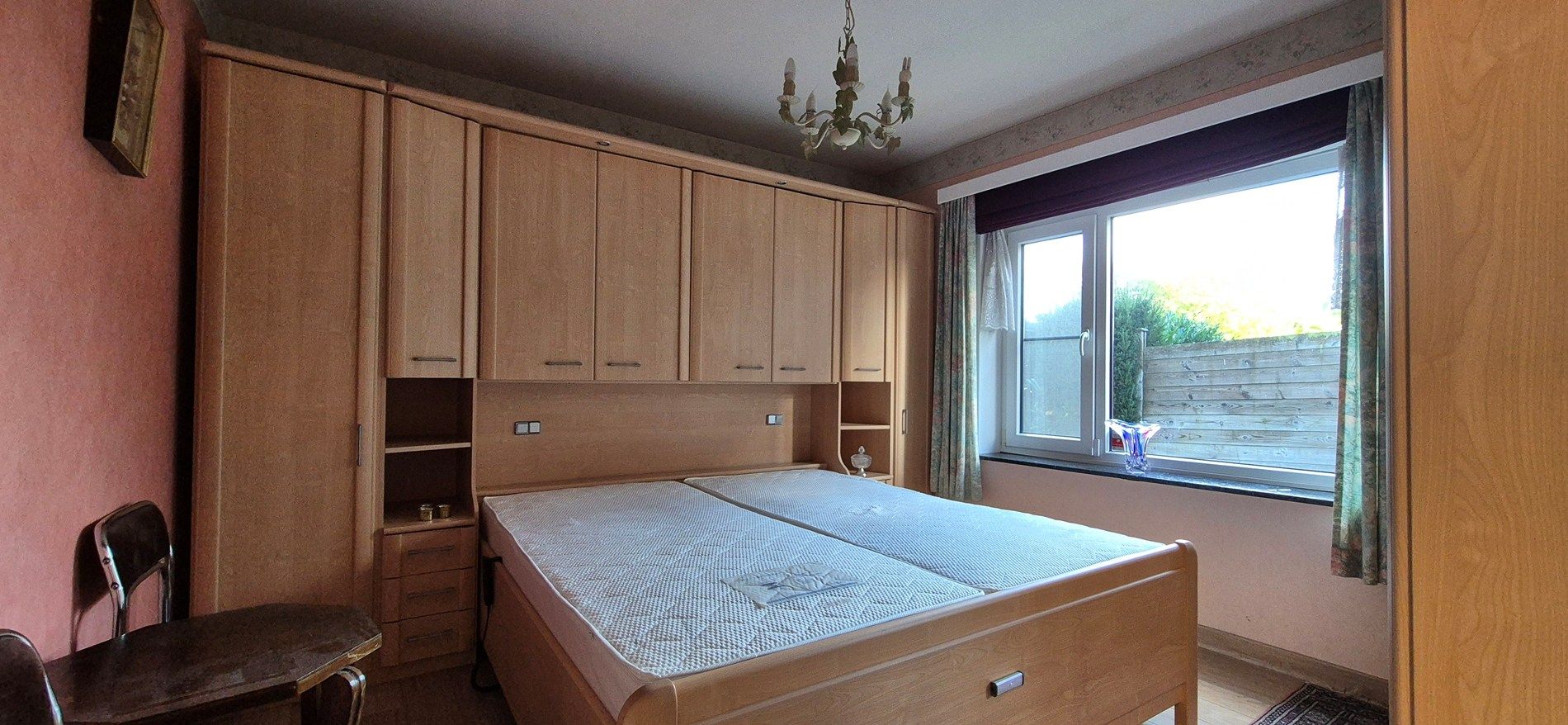 Centraal gelegen bungalow in groene omgeving St-Andries foto 11