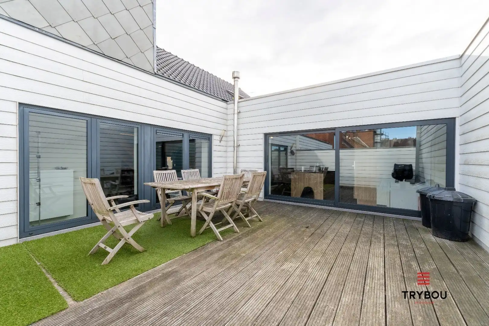 Uitzonderlijk ruime industriële duplex met ruim terras in centrum Roeselare foto 19