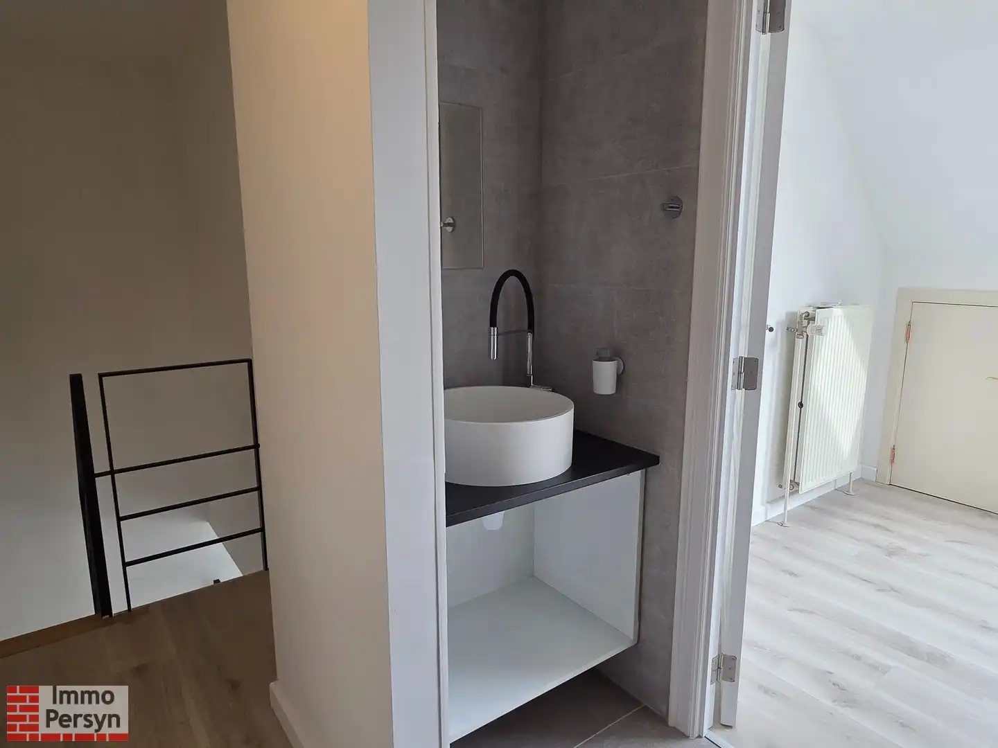 Ruime gerenoveerde triplex te Begijnendijk foto 17