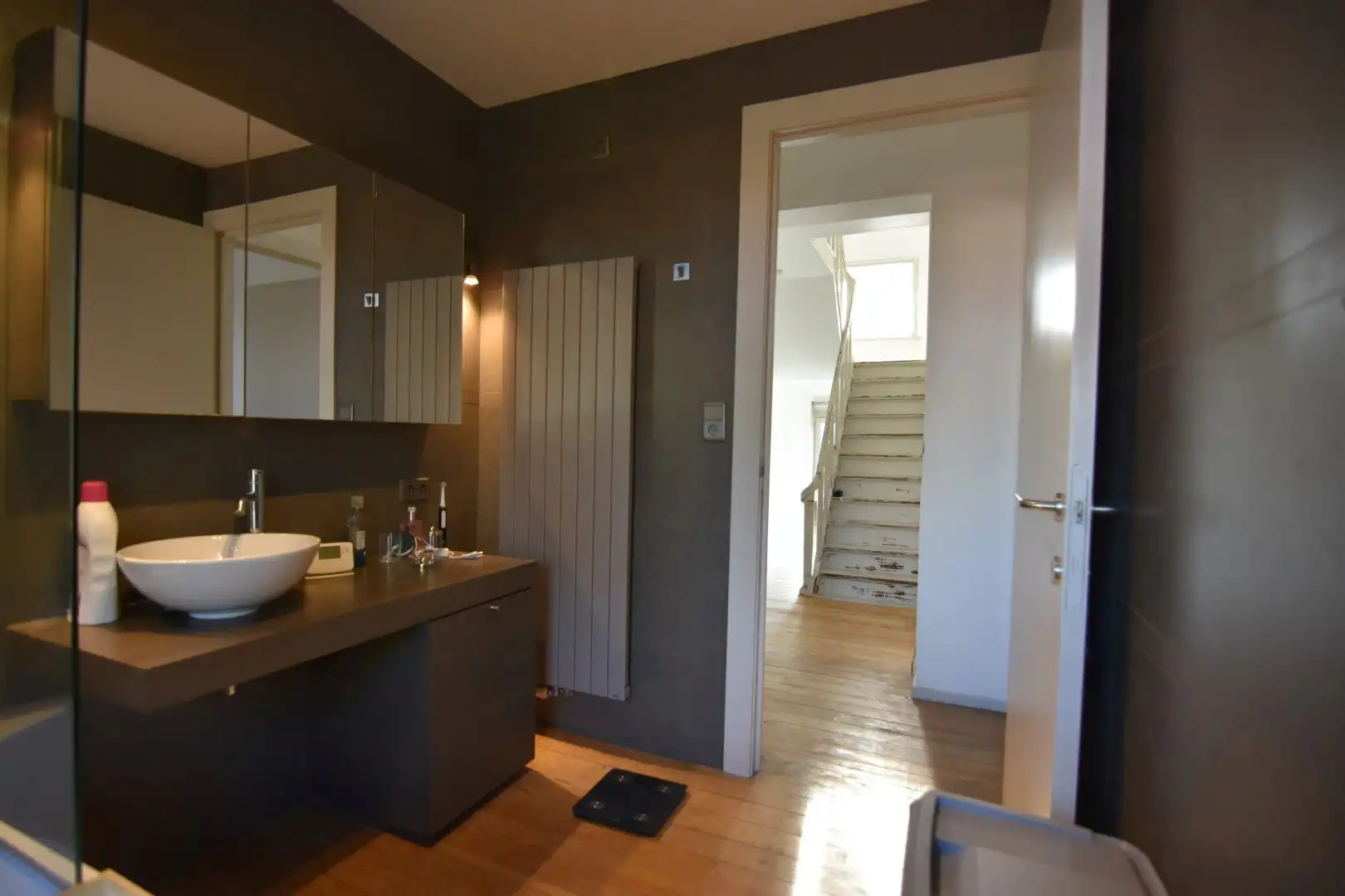 Toffe woning in rustige straat foto 20