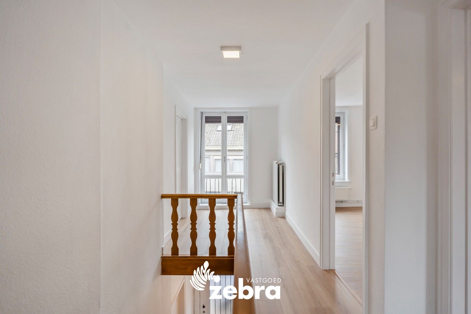Ruime, gerenoveerde woning met 5 slaapkamers en bijgebouw te Koolskamp! foto 13