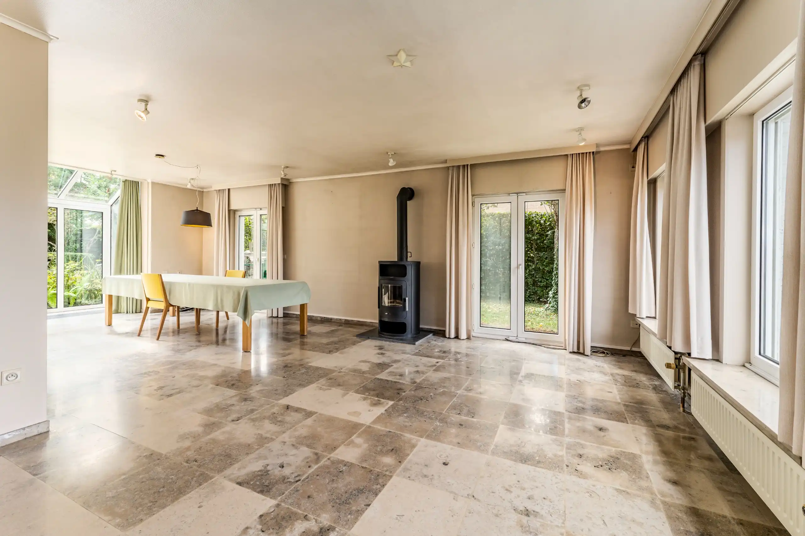 CHARMANTE VILLA MET RUIME TUIN EN CENTRUM OP WANDELAFSTAND foto 6