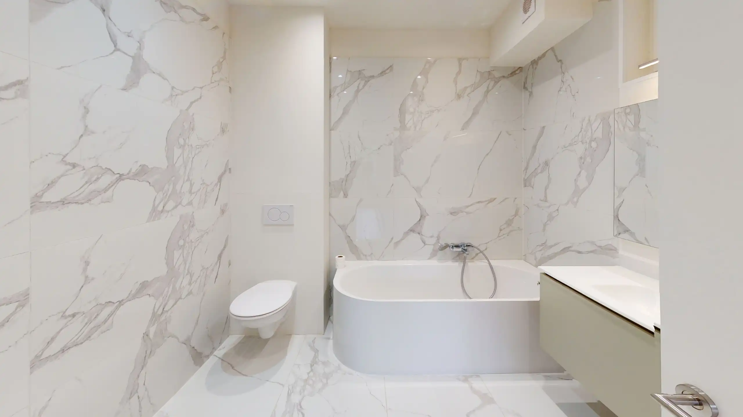 ANTWERPEN-CENTRUM - Ruim appartement  foto 11