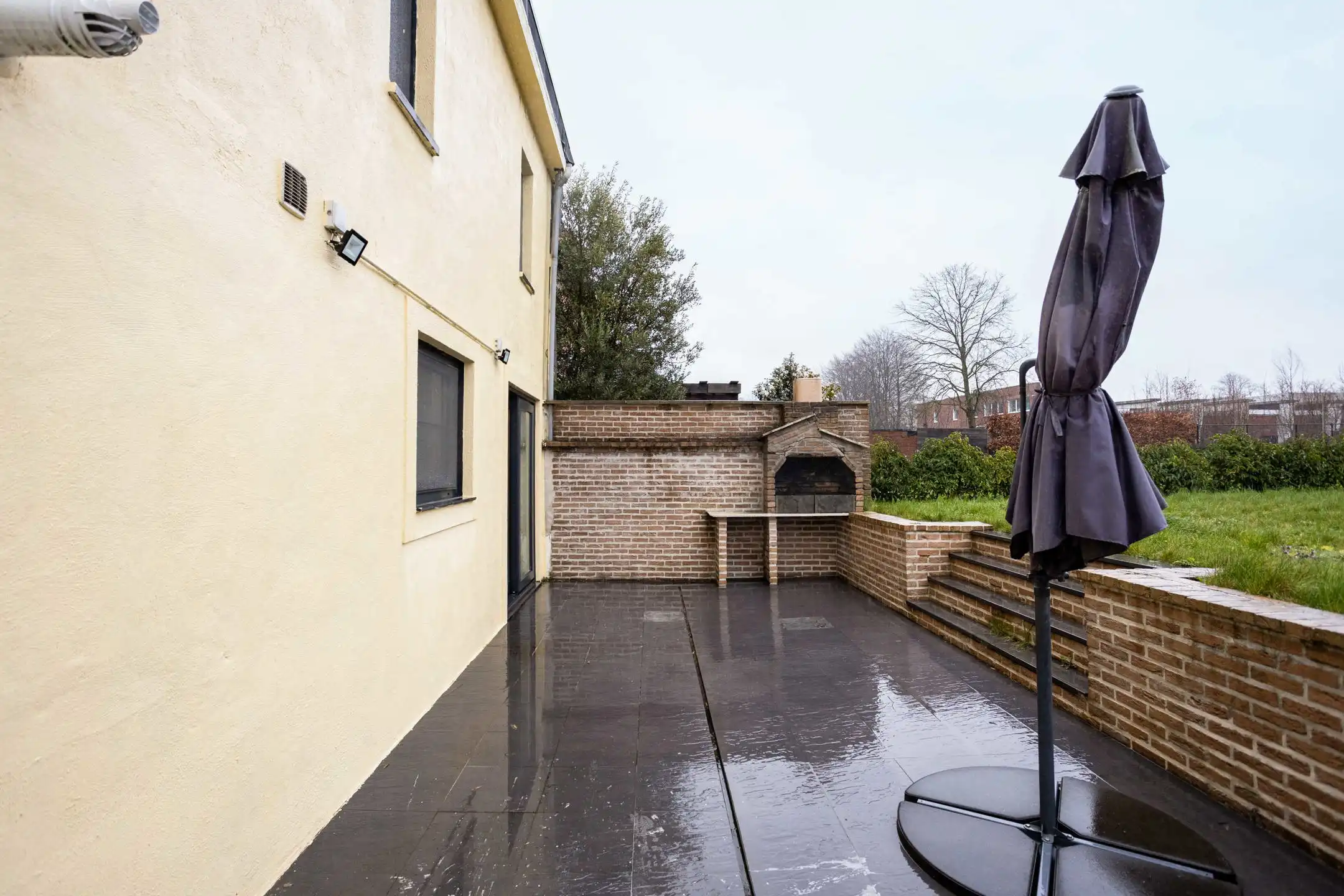 Ruime gezinswoning met aangename zuid-gerichte tuin. foto 26