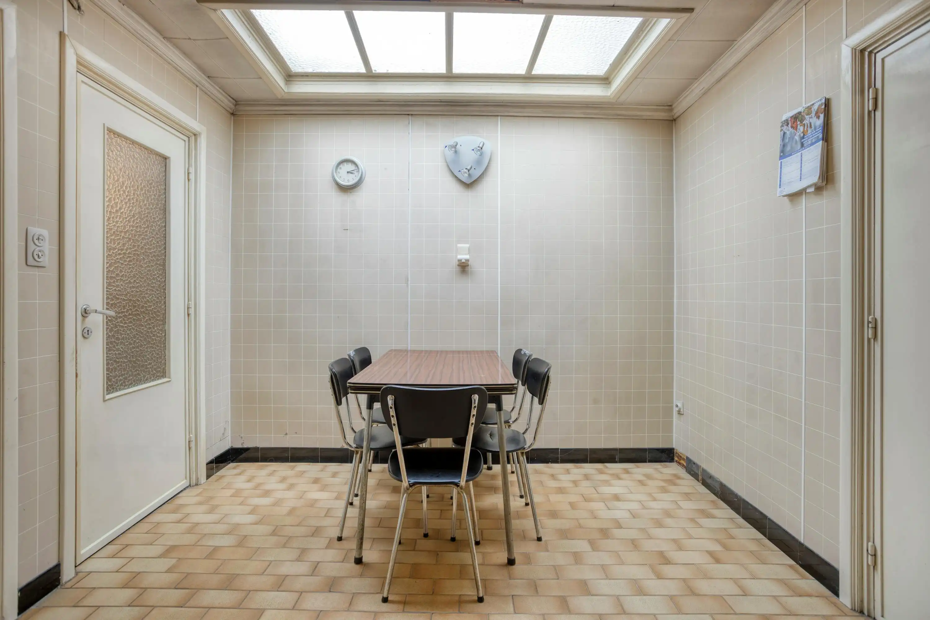 Te renoveren huis met 3 slaapkamers en tuin te koop in Hoboken foto 7