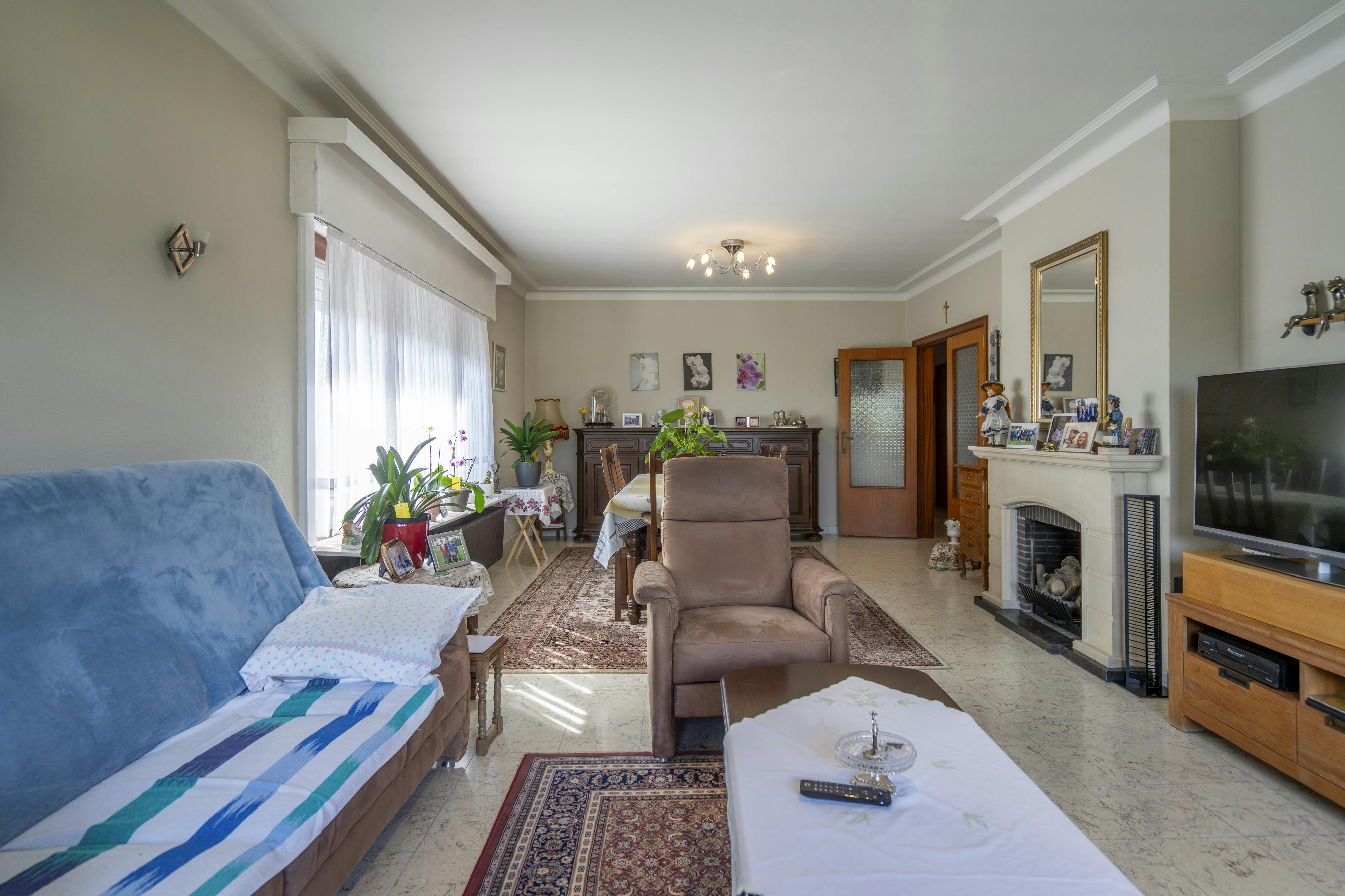  Ruim woonappartement (151 m²) te koop in Heule foto 4