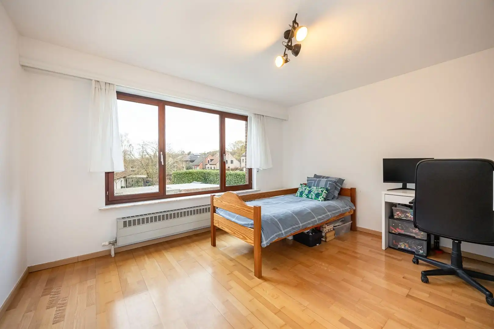 Karaktervolle woning met 4 slaapkamers en praktijkruimte. foto 16