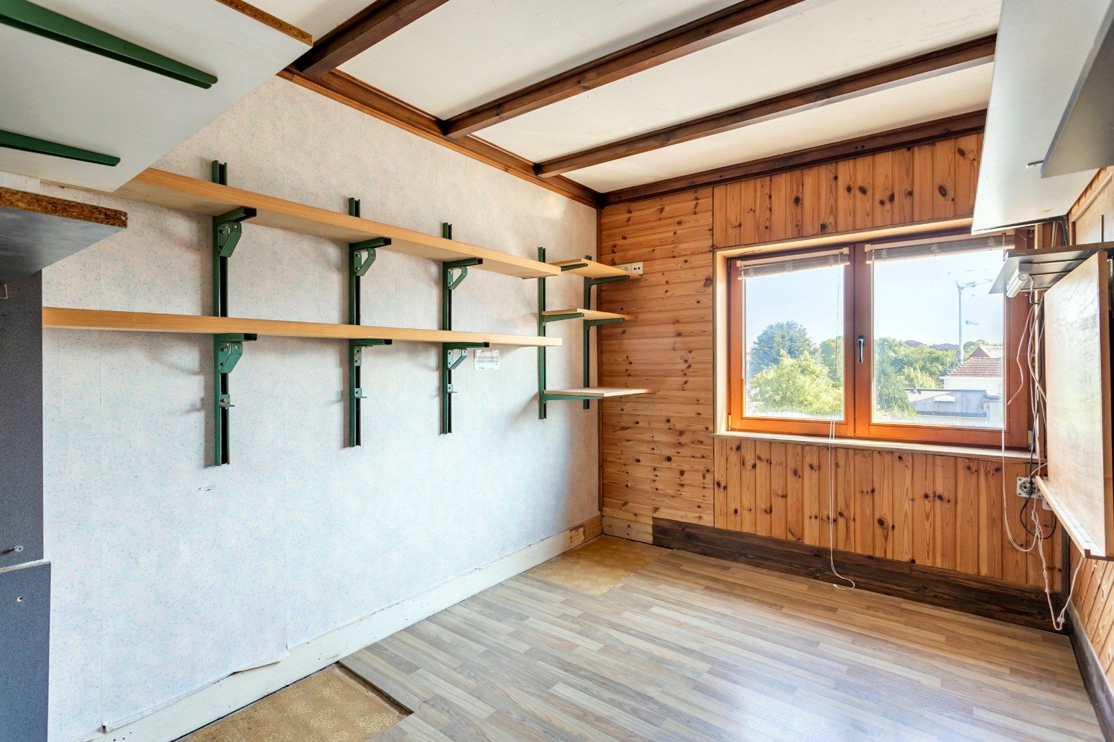 Te renoveren woning met 3 slpk  foto 16