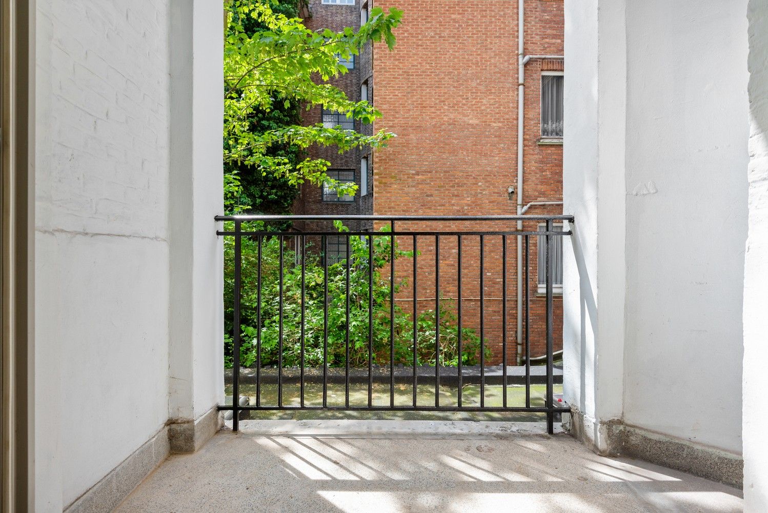 Prachtig gerenoveerd appartement met 2 slaapkamers in rustige straat te koop te Antwerpen foto 14