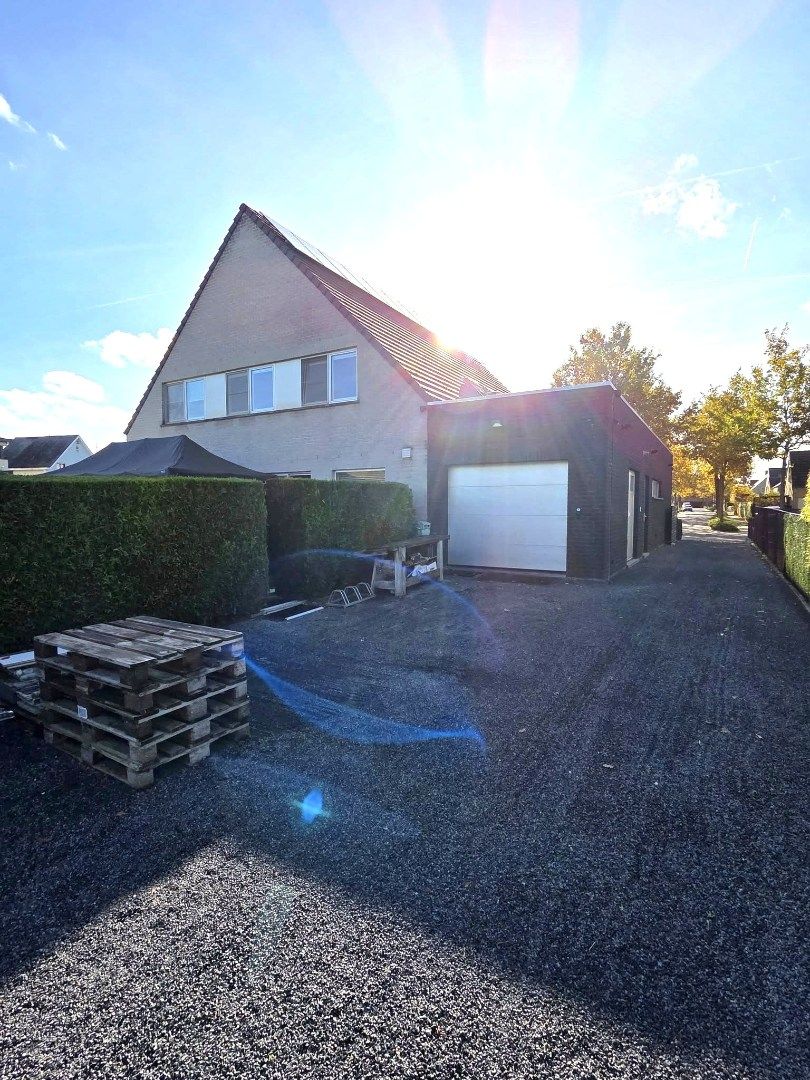 Schitterende villa op 17are 30ca, gelegen op bijna het einde van deze schitterende woonwijk. foto 25