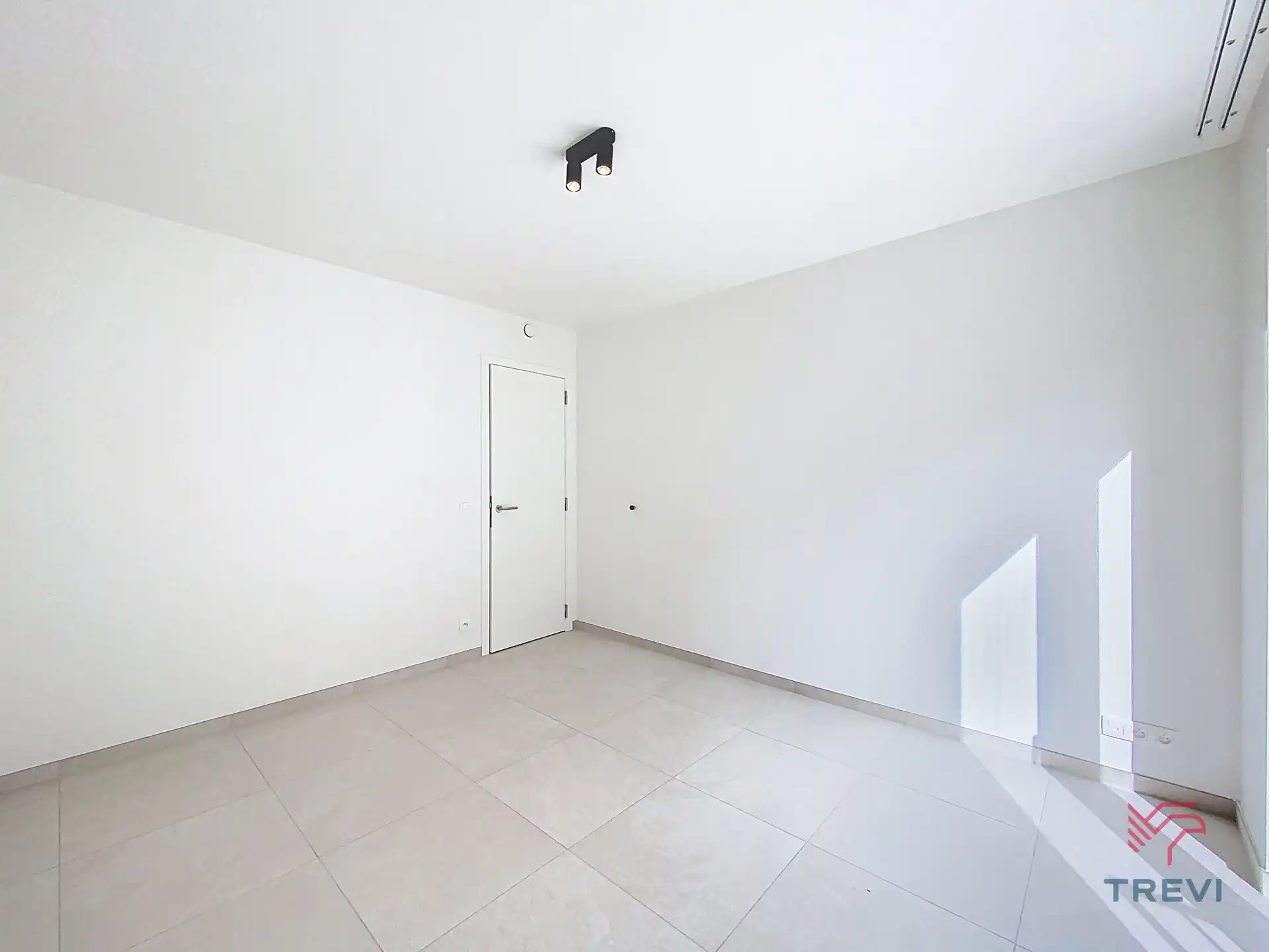 Nieuw huis met 3 slaapkamers en exterieur foto 14