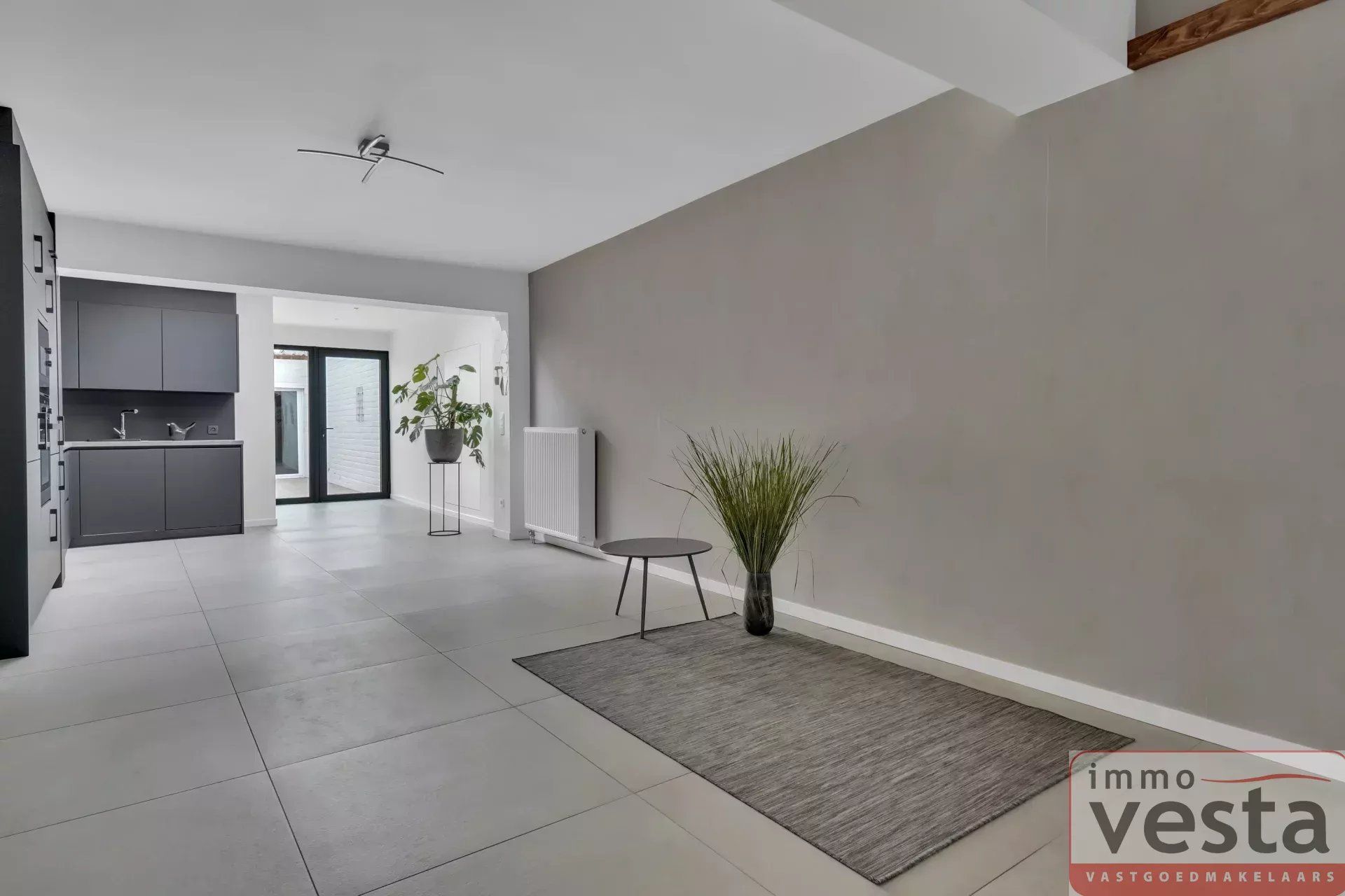 Gerenoveerde rijwoning nabij centrum foto 8