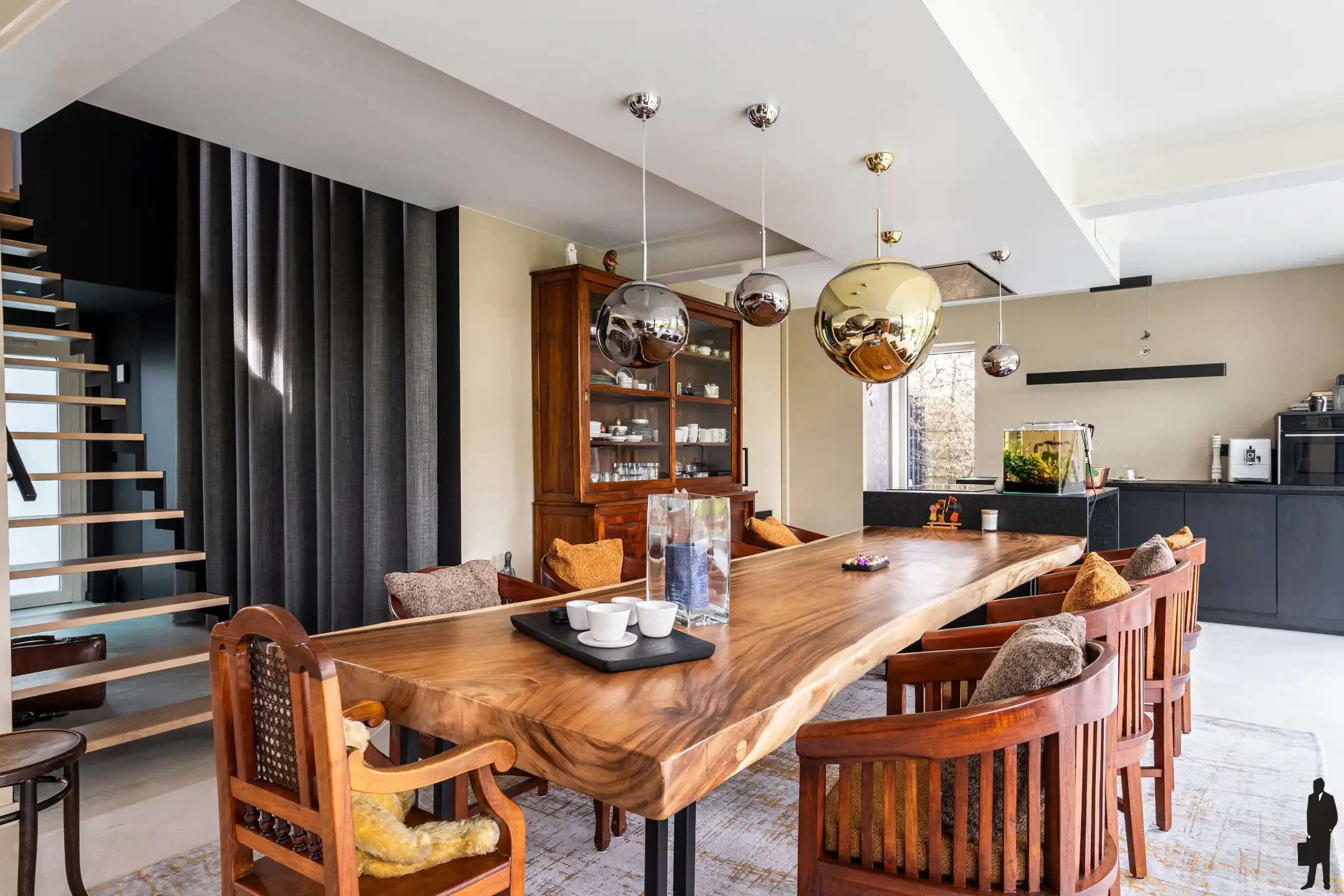 Luxueus energetisch gerenoveerde woning met verwarmd zwembad foto 9