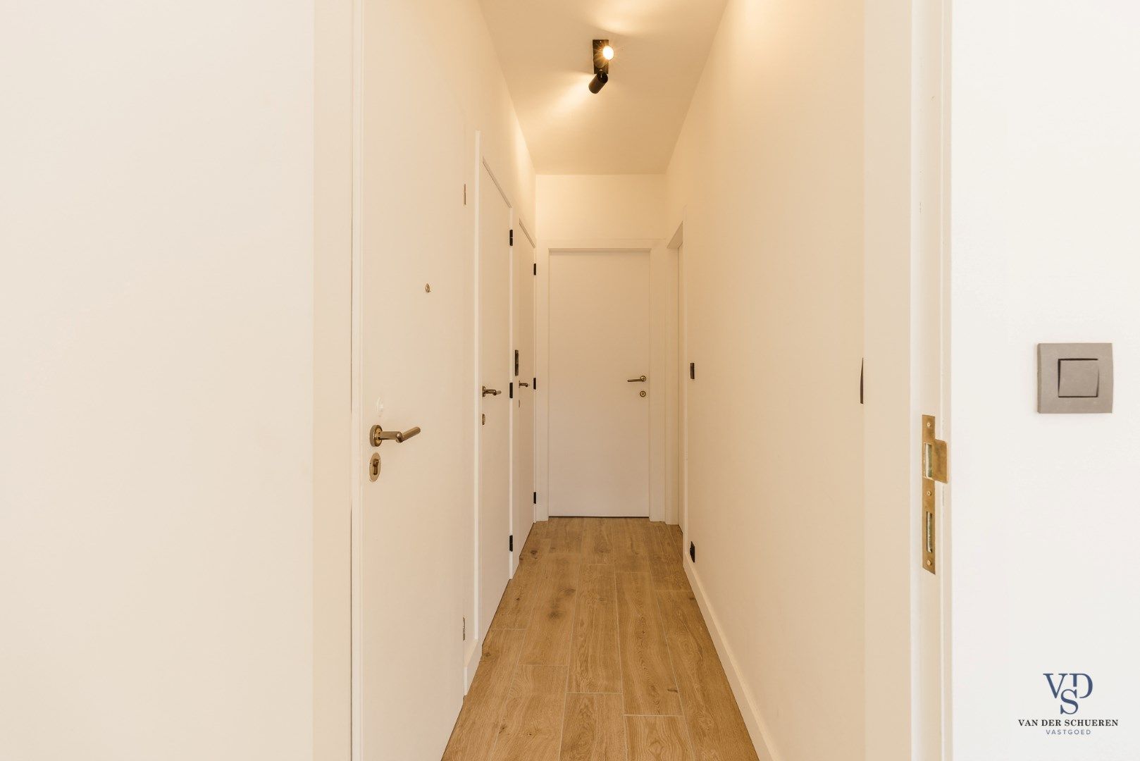 Gerenoveerd appartement in centrum Gavere foto 15