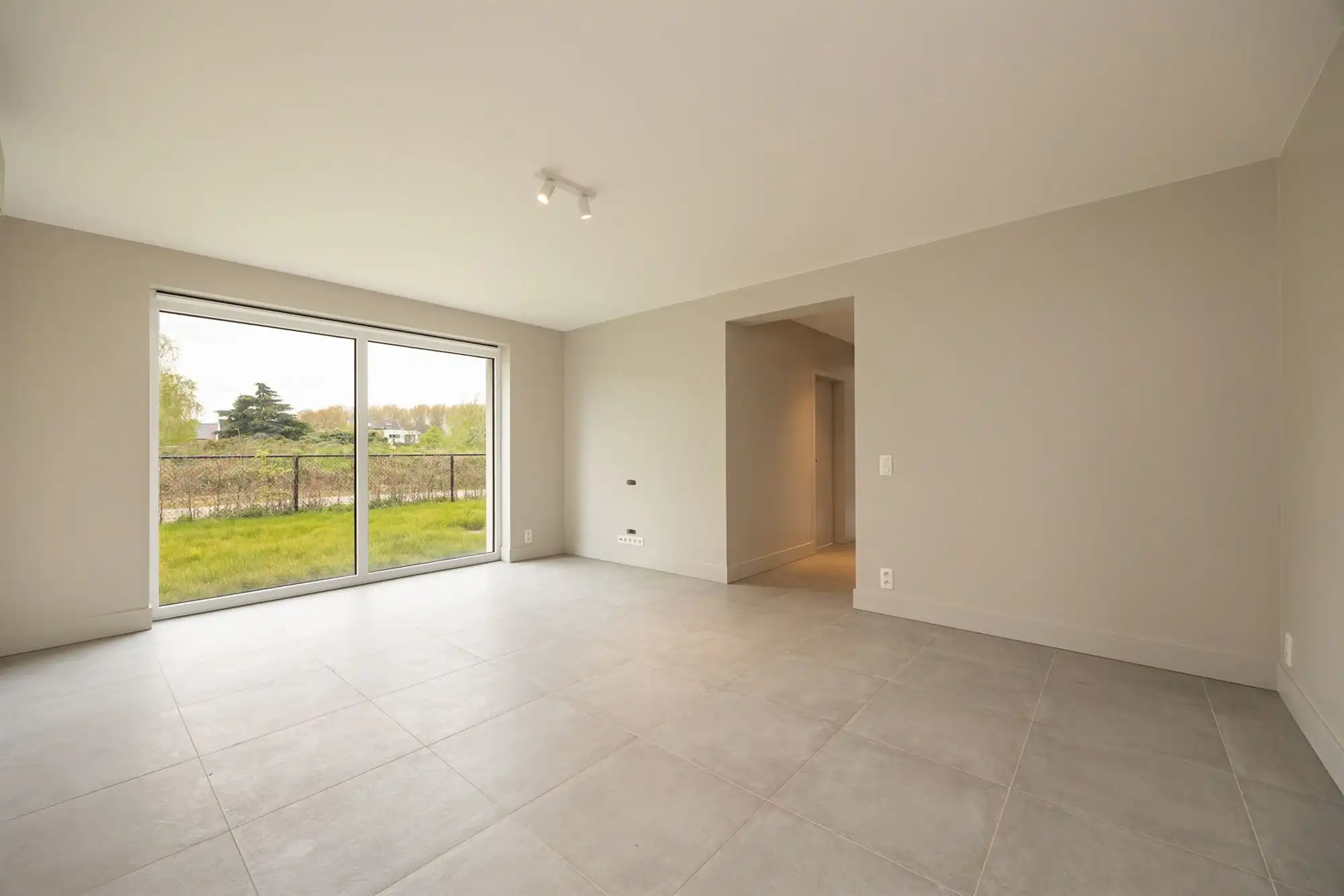 Energiezuinige open bebouwing met landelijk zicht foto 3