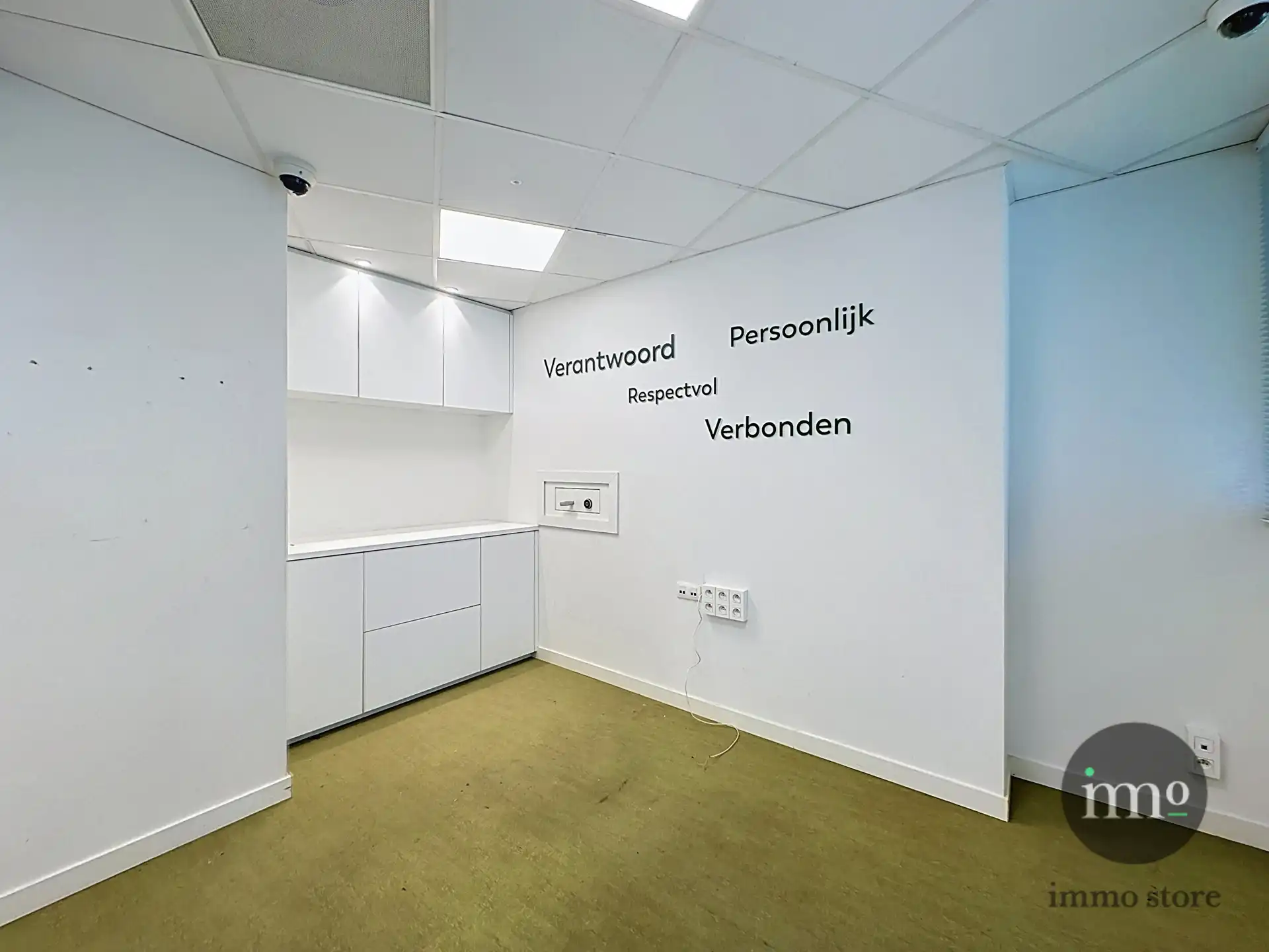 Commercieel gelijkvloerscentrum Dilbeek - 120m² - 3 autostaanplaatsen foto 7