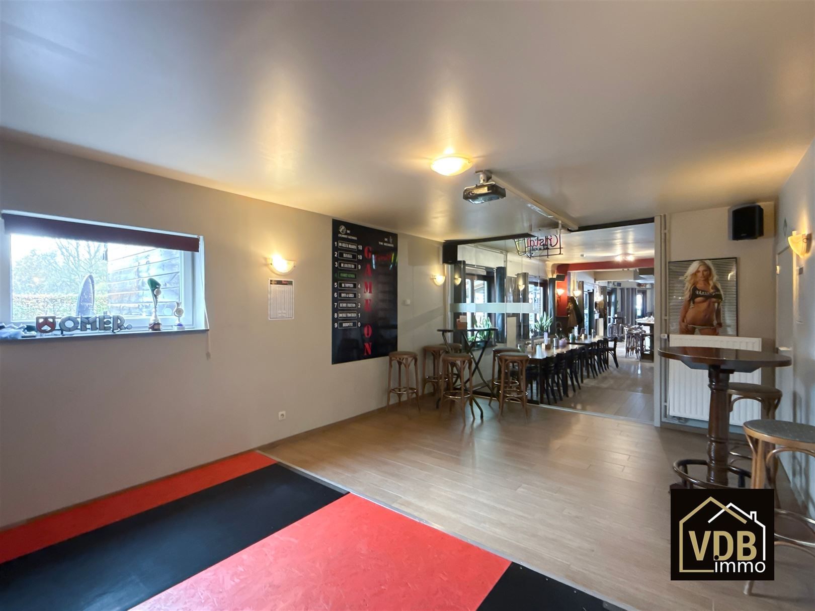 HANDELSHUIS MET WOONST foto 9