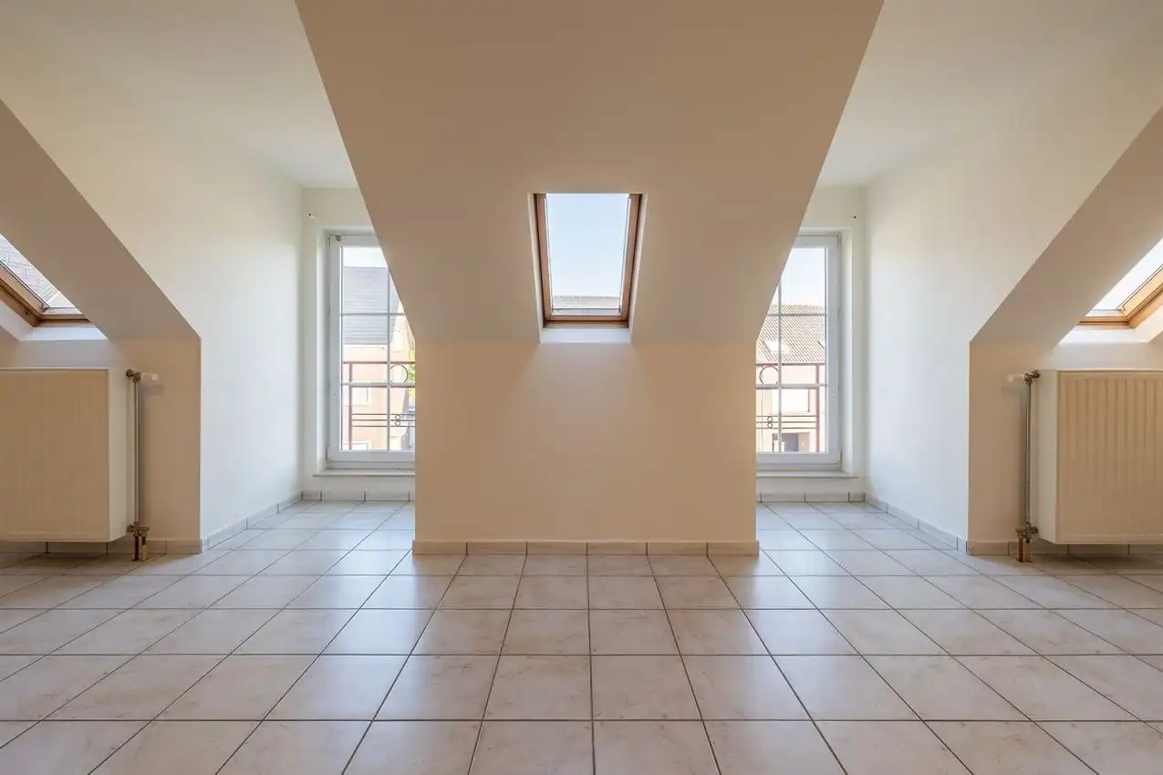 Appartement met twee slaapkamers en garage op rustige en toch centrale locatie foto 6