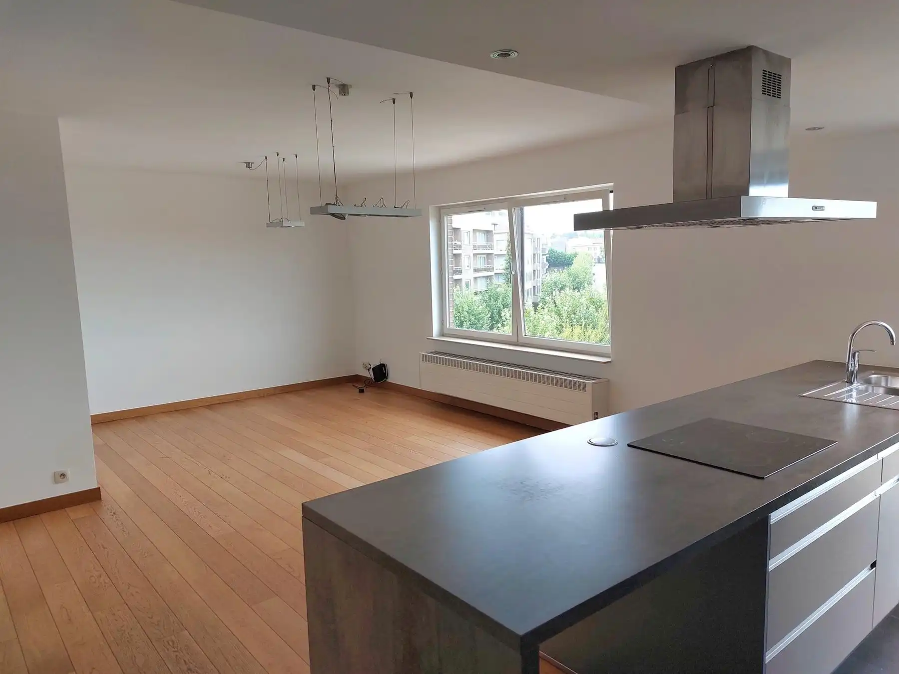 APPARTEMENT INCLUSIEF GARAGE EN 2 SLKMS foto 6