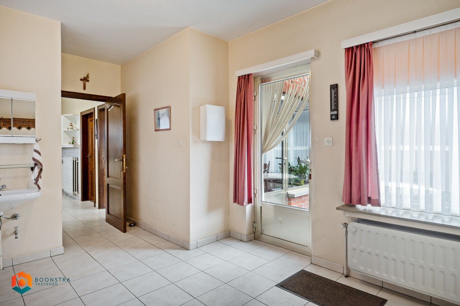 Op te frissen woning met 3 slpkrs in centrum Putte foto 9