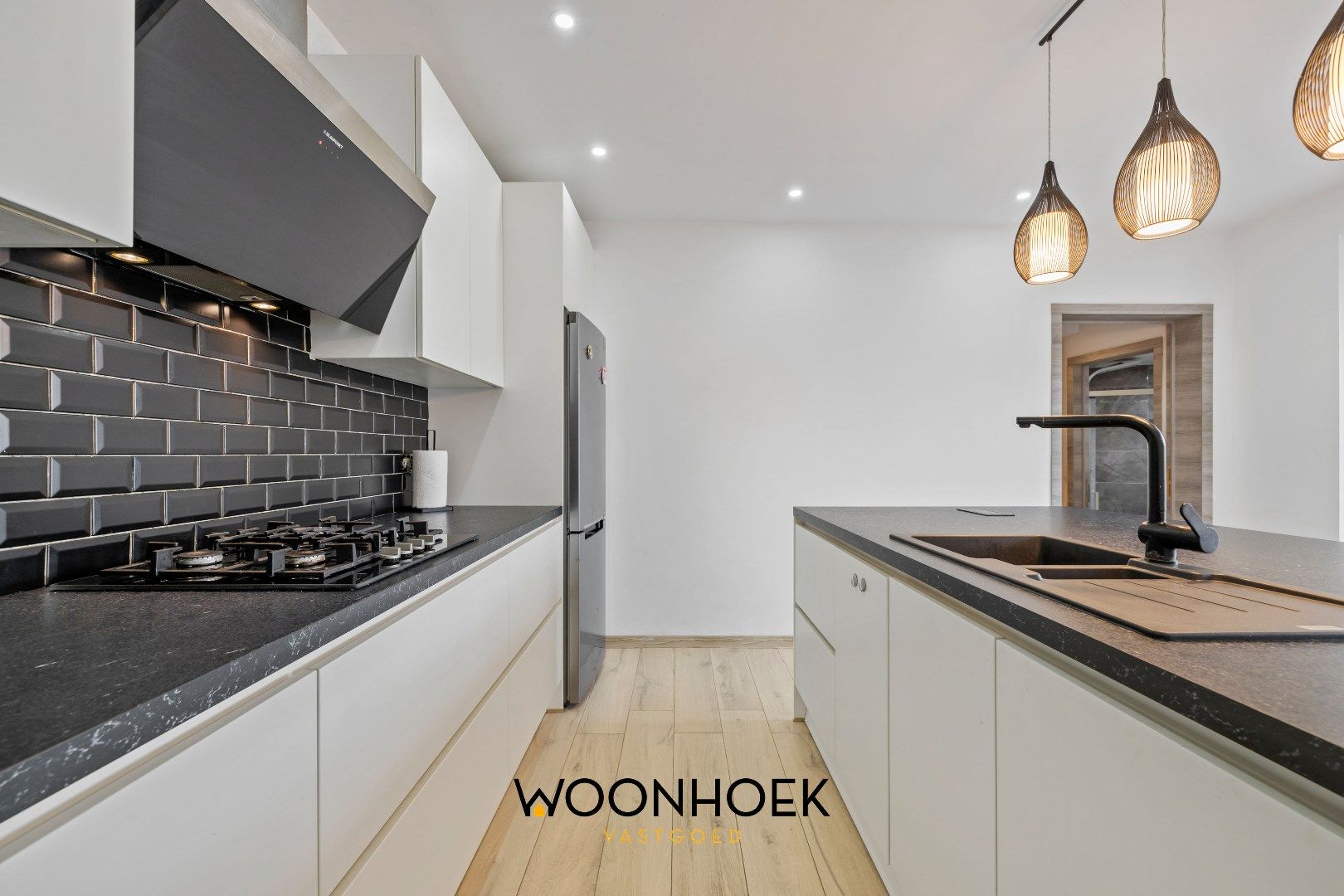 Gerenoveerde (label C) 3-slpk woning nabij het centrum van Sint-Niklaas! foto 3