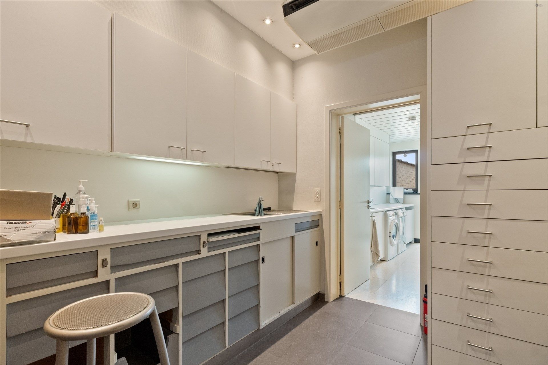 Top afgewerkt pand met veel potentieel foto 12