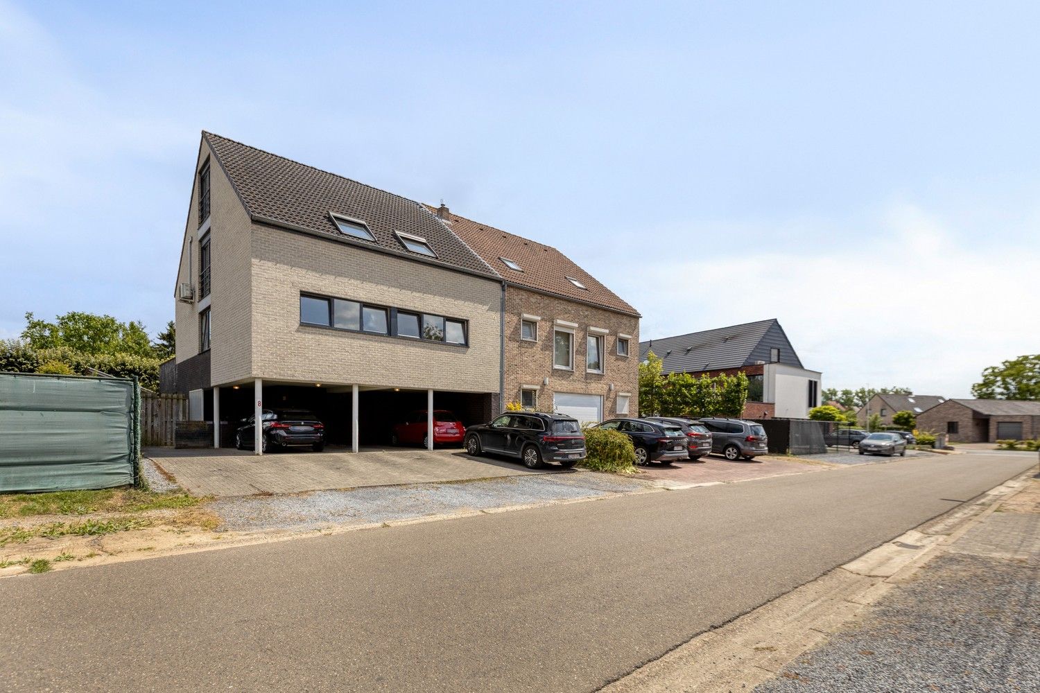 Gezellig duplex-appartement met 3 slaapkamers aan de Groenstraat in Kuringen, Hasselt. foto 2