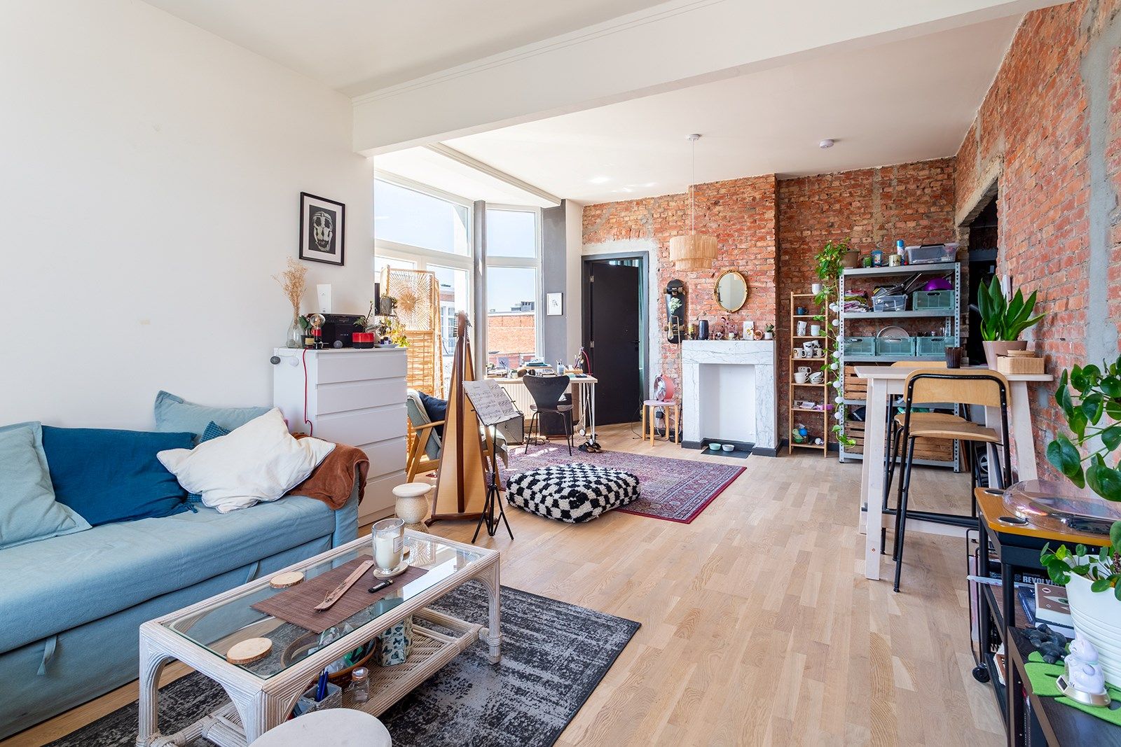 Lichtrijk hoek appartement met karakter!  foto 6