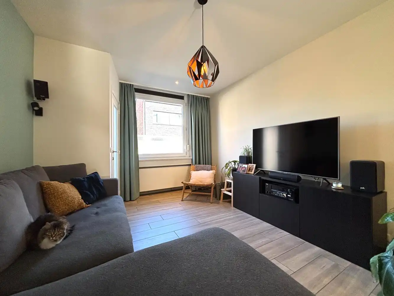 Leuke woning met twee slaapkamers, koer en EPC B te Mortsel foto 9