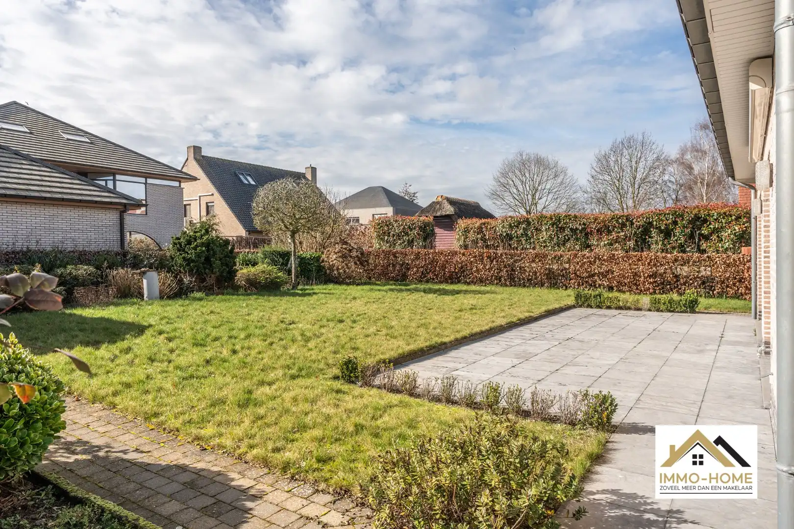 Ruime bungalow met ruime tuin in residentiële omgeving!  foto 5