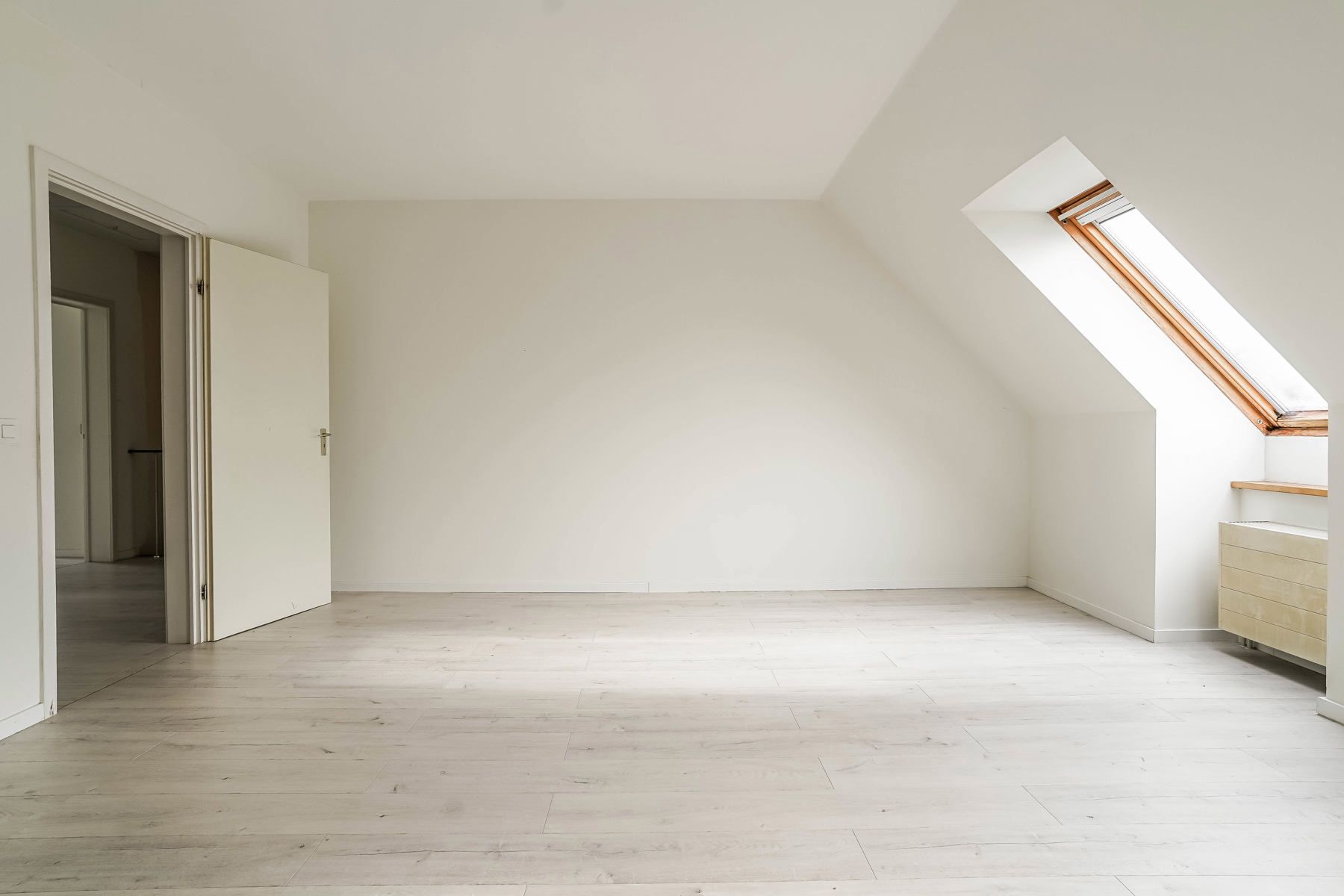 Veelzijdig, zeer ruim pand (handel én woonst) met tal van mogelijkheden in centrum Malderen! foto 31