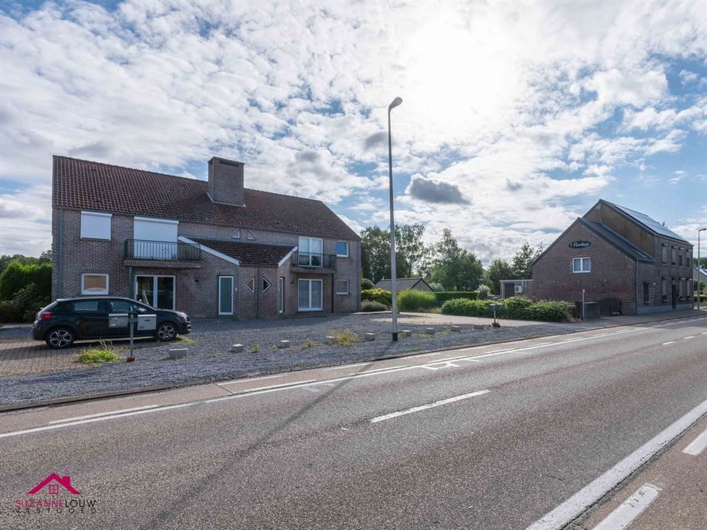 Ruim gelijkvloers appartement met 2 slaapkamers foto 2