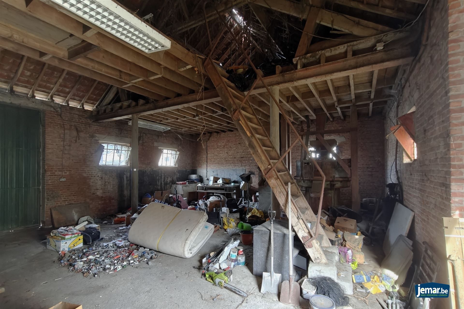 Handelspand met woonst op zeer gunstige locatie te Diepenbeek foto 3