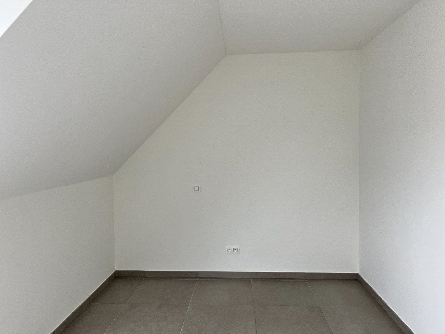 Dakappartement met 2 slaapkamers en zonnig terras te Houthulst  foto 11
