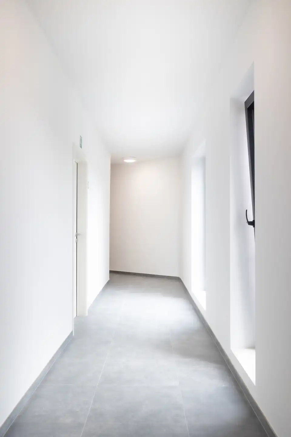 Nieuw kantooroppervlak – centrum van Evere foto 9