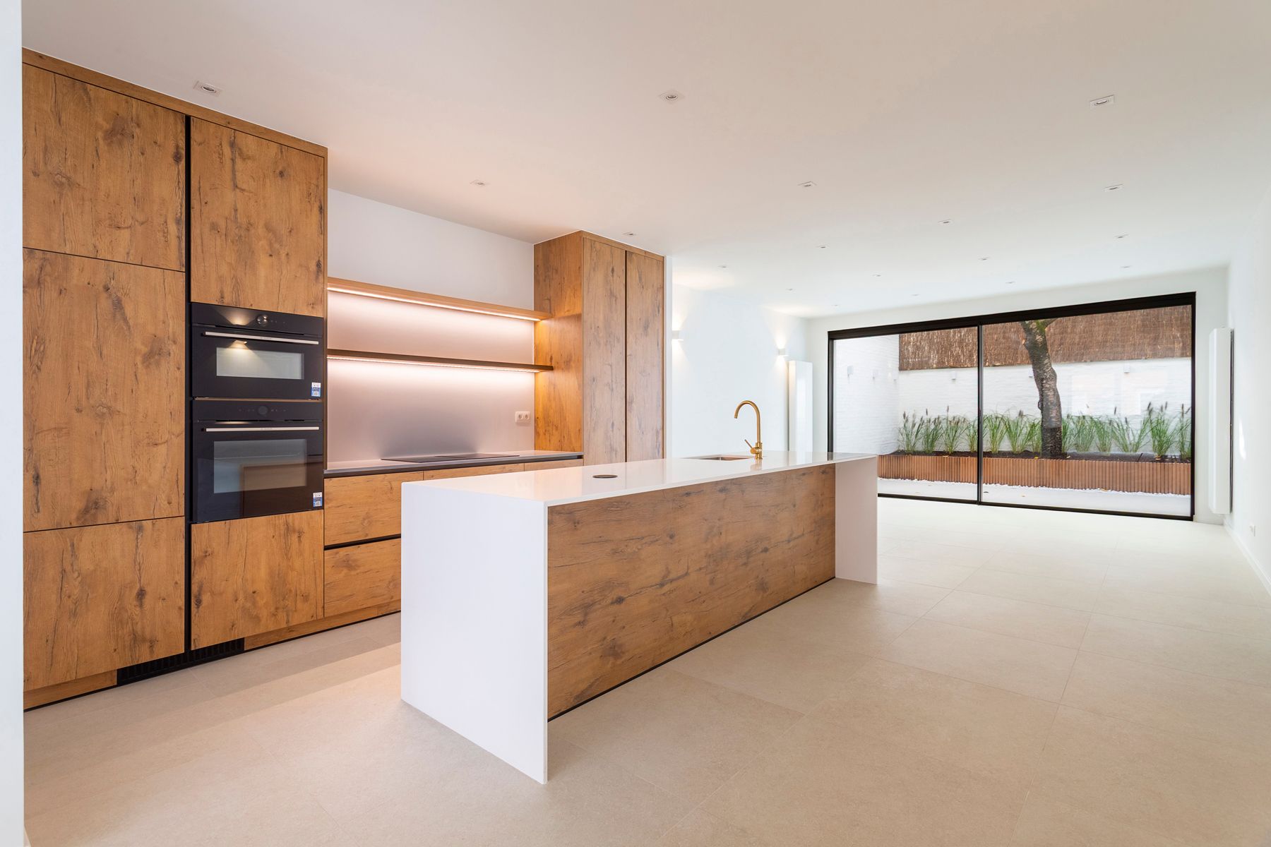 Volledig gerenoveerde stadswoning in begeerde Markgravebuurt foto 4