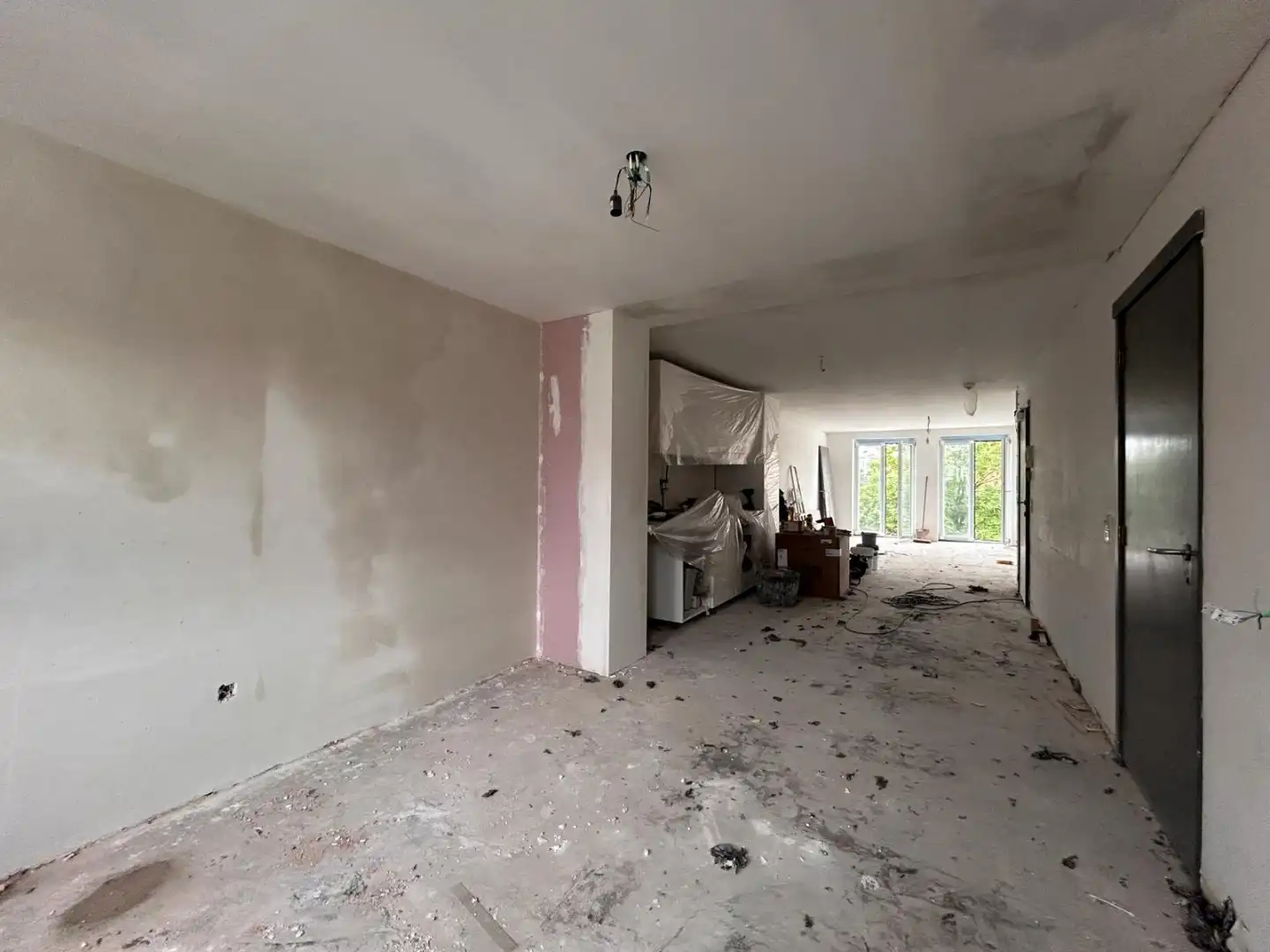 Te huur volledig gerenoveerd duplex 2-slaapkamerappartement foto 2